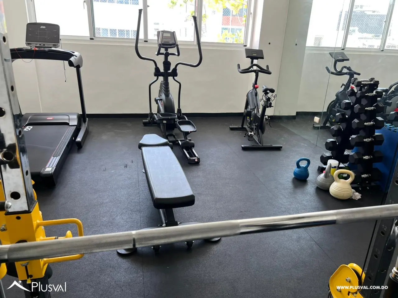 Apartamento en Alquiler en Naco 3 Habitaciones Cerca del Parque La Arboleda 516957