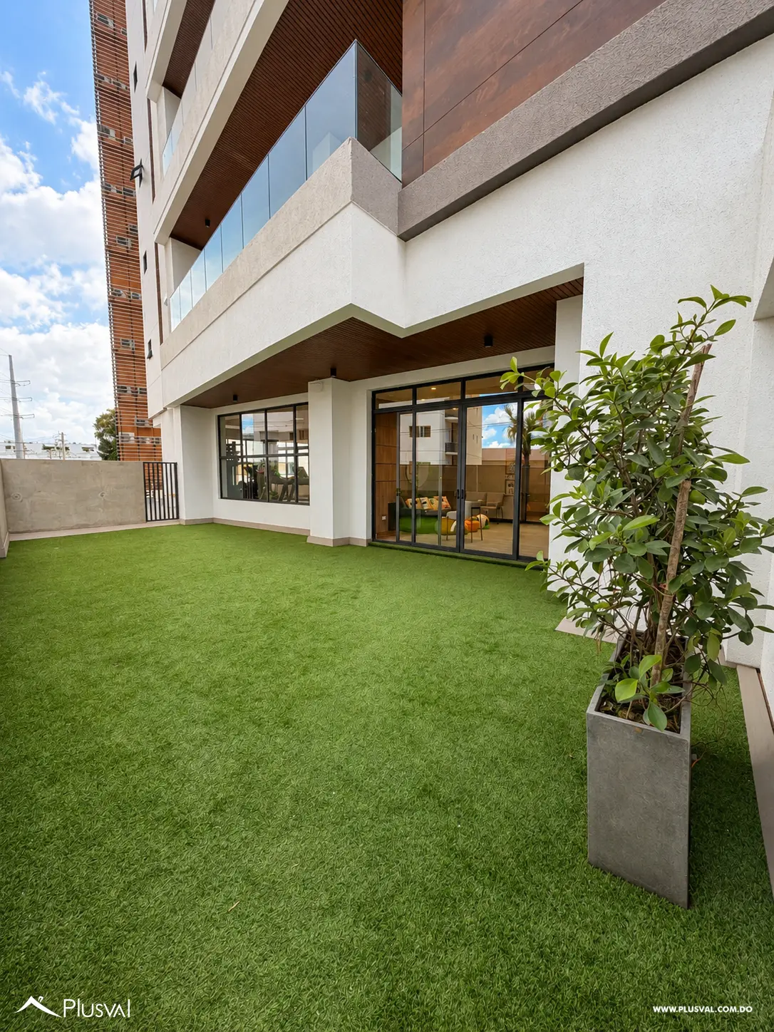 Apartamento de Lujo en Venta en Serrallés | 3 Hab., 3 Parqueos y Locker 534251