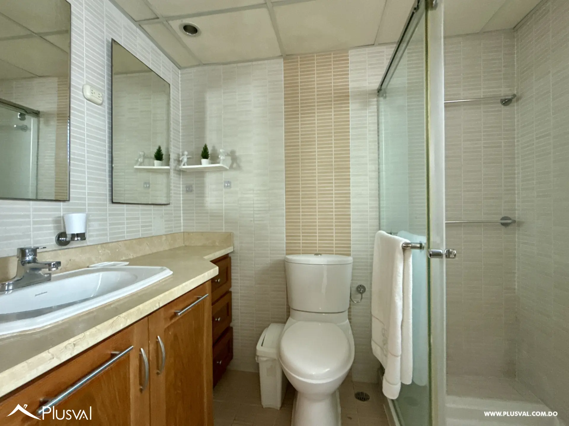 Amplio Apartamento Clásico en Naco, 2 Habs, 2 Parqueos y Área social con piscina 503429