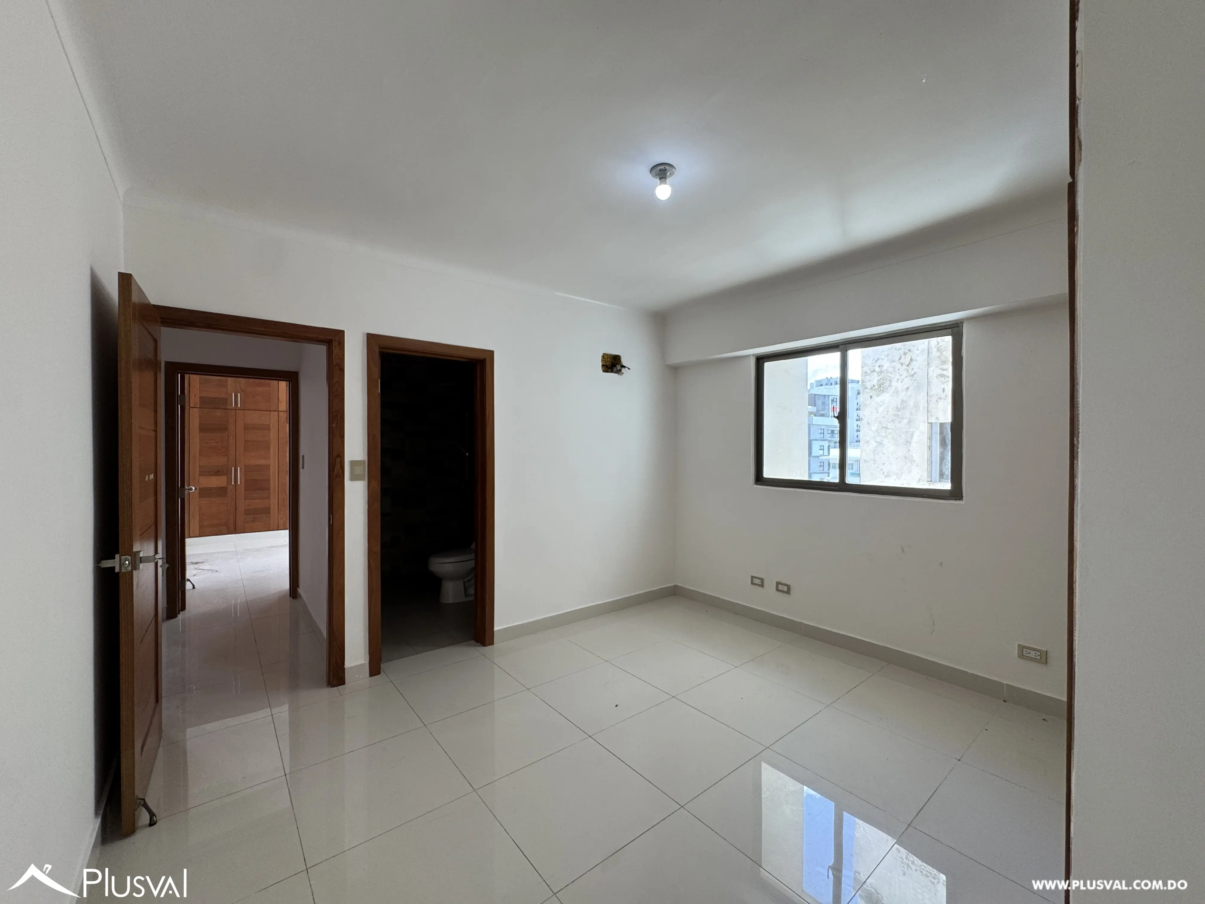 Apartamento en alquiler en torre moderna con vista a la ciudad | 3 habitaciones 530636