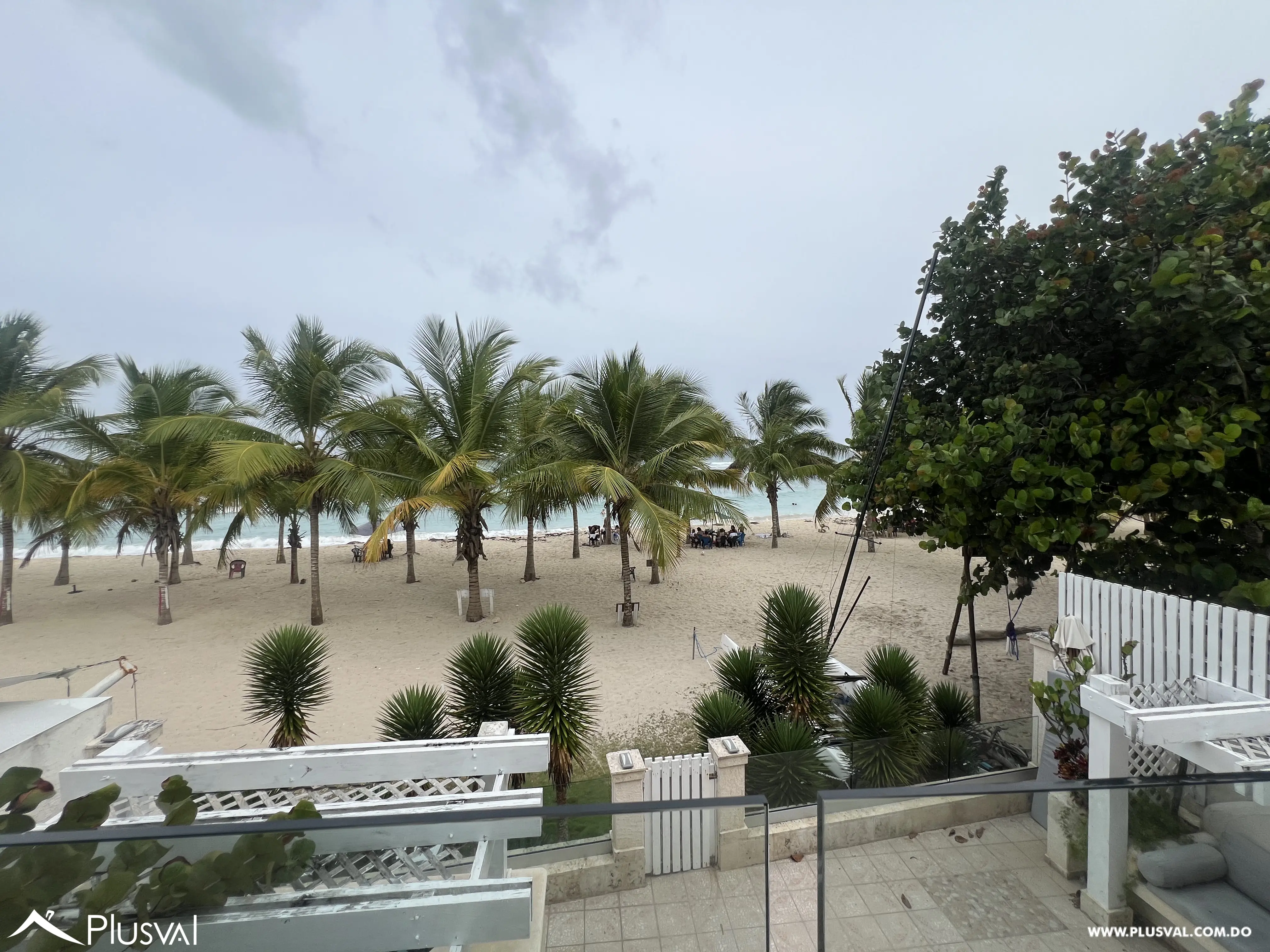 Hermosa villa en Venta en primera línea de playa en Juan Dolio (Guayacanes) 451621