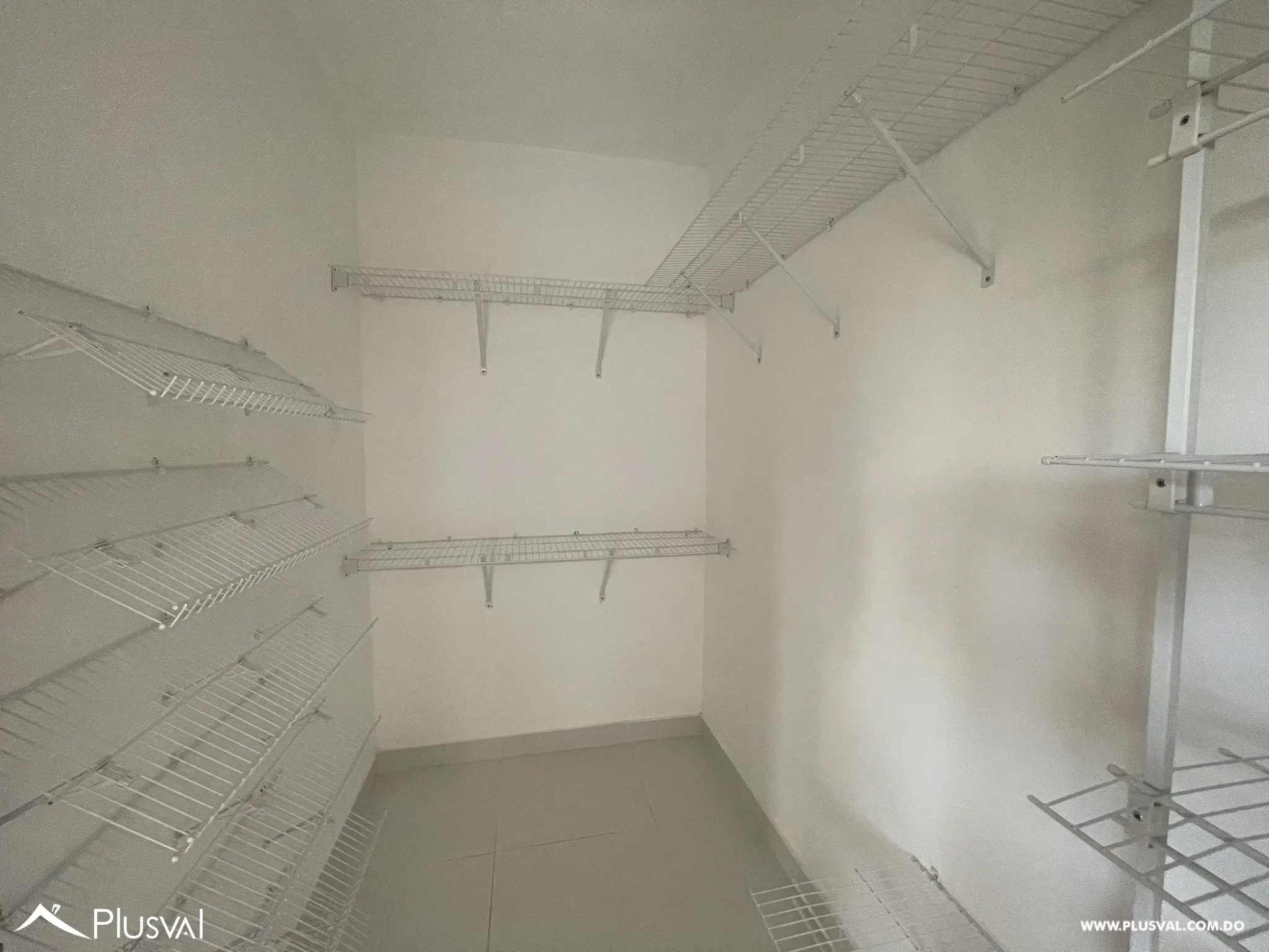 Apto. Alquiler - Av. Hispanoamericana - 5to Nivel - Zona Residencial 485001