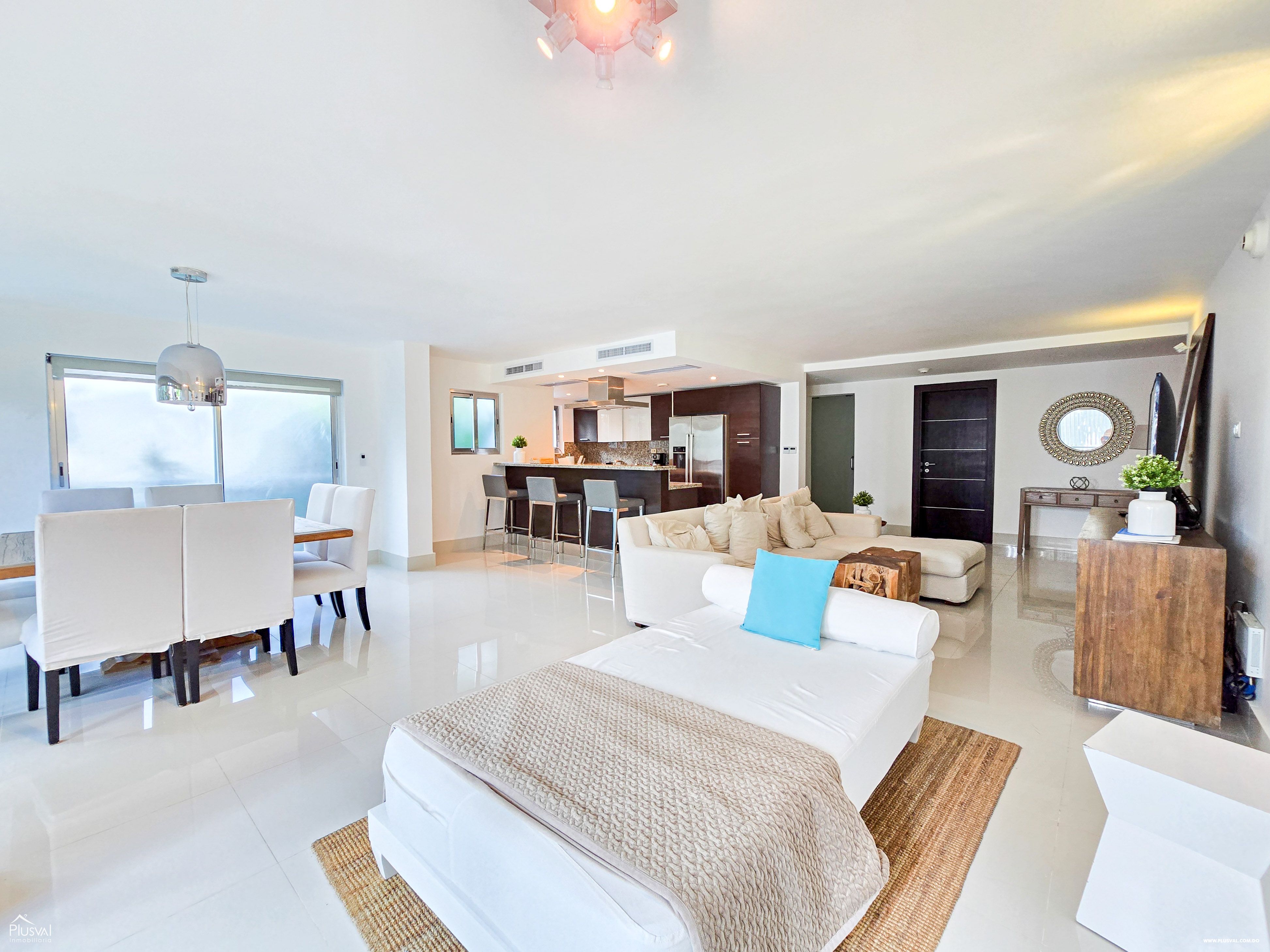 Exclusivos Apartamento de 3 Habitaciones en Proyecto Cerrado Frente al Mar. 439564
