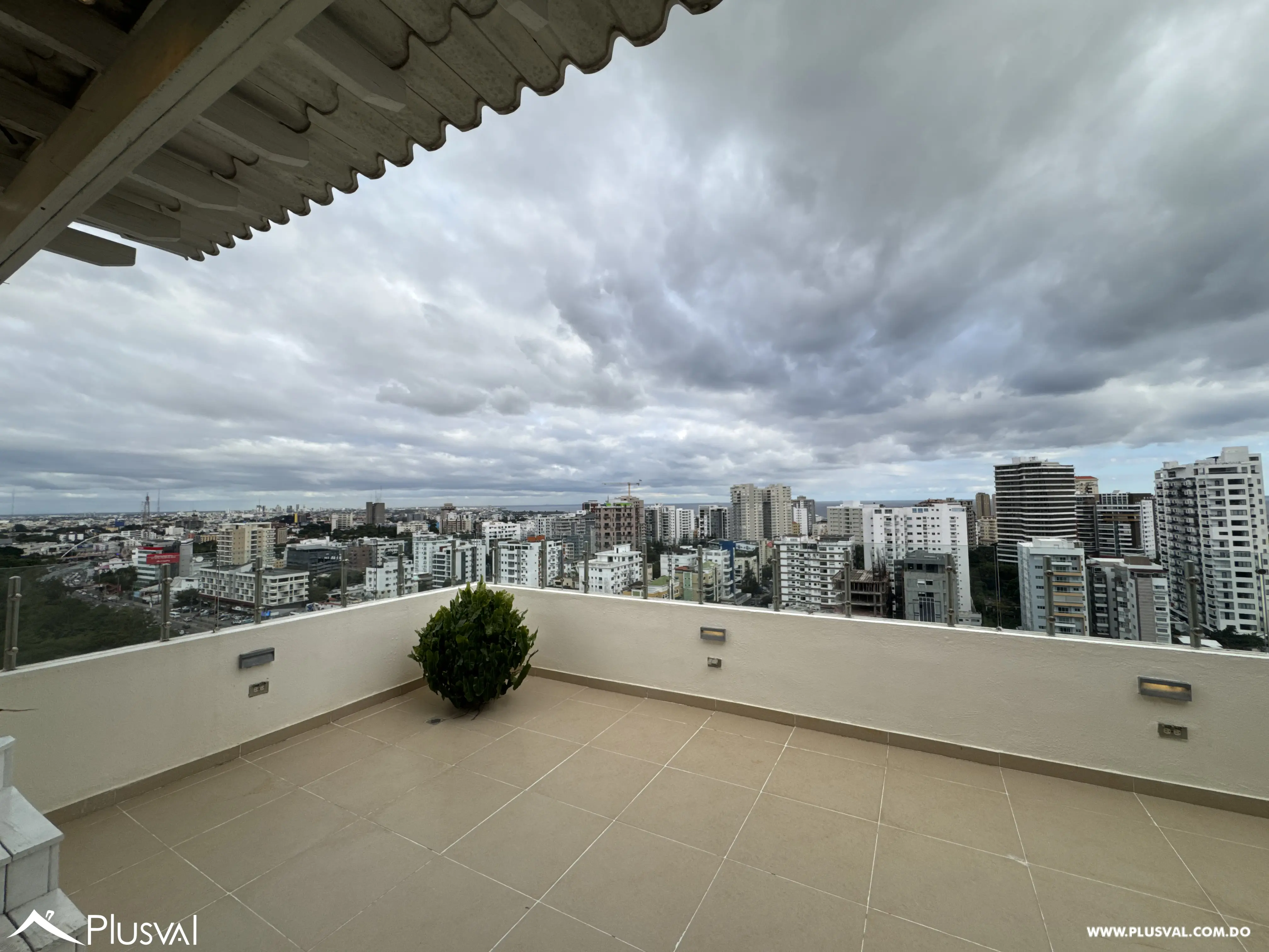 Penthouse en venta de 4 habitaciones en Naco. 485453