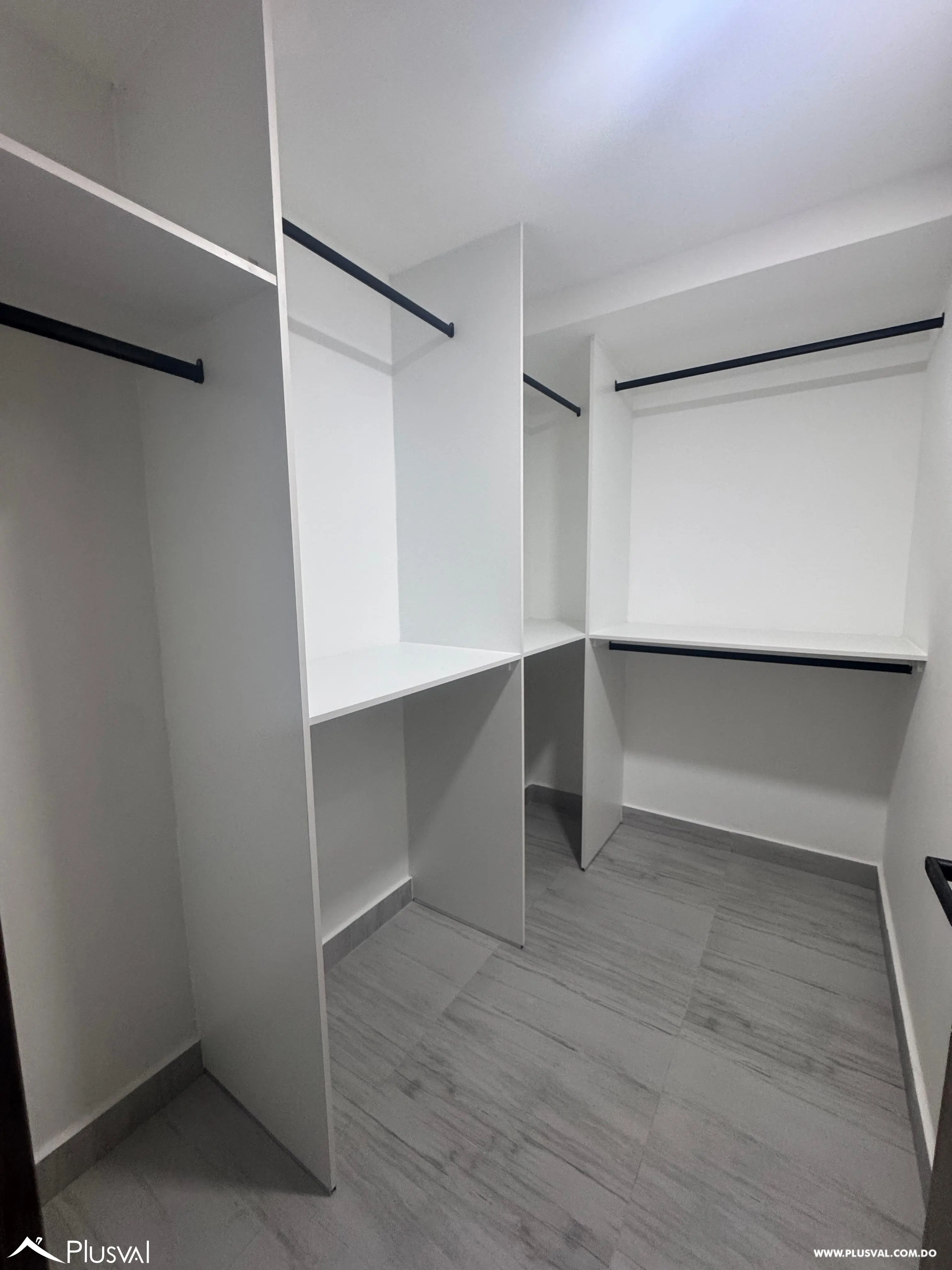 Alquiler de apartamento de 1 habitación y 2 baños en torre de lujo de Evaristo 489676
