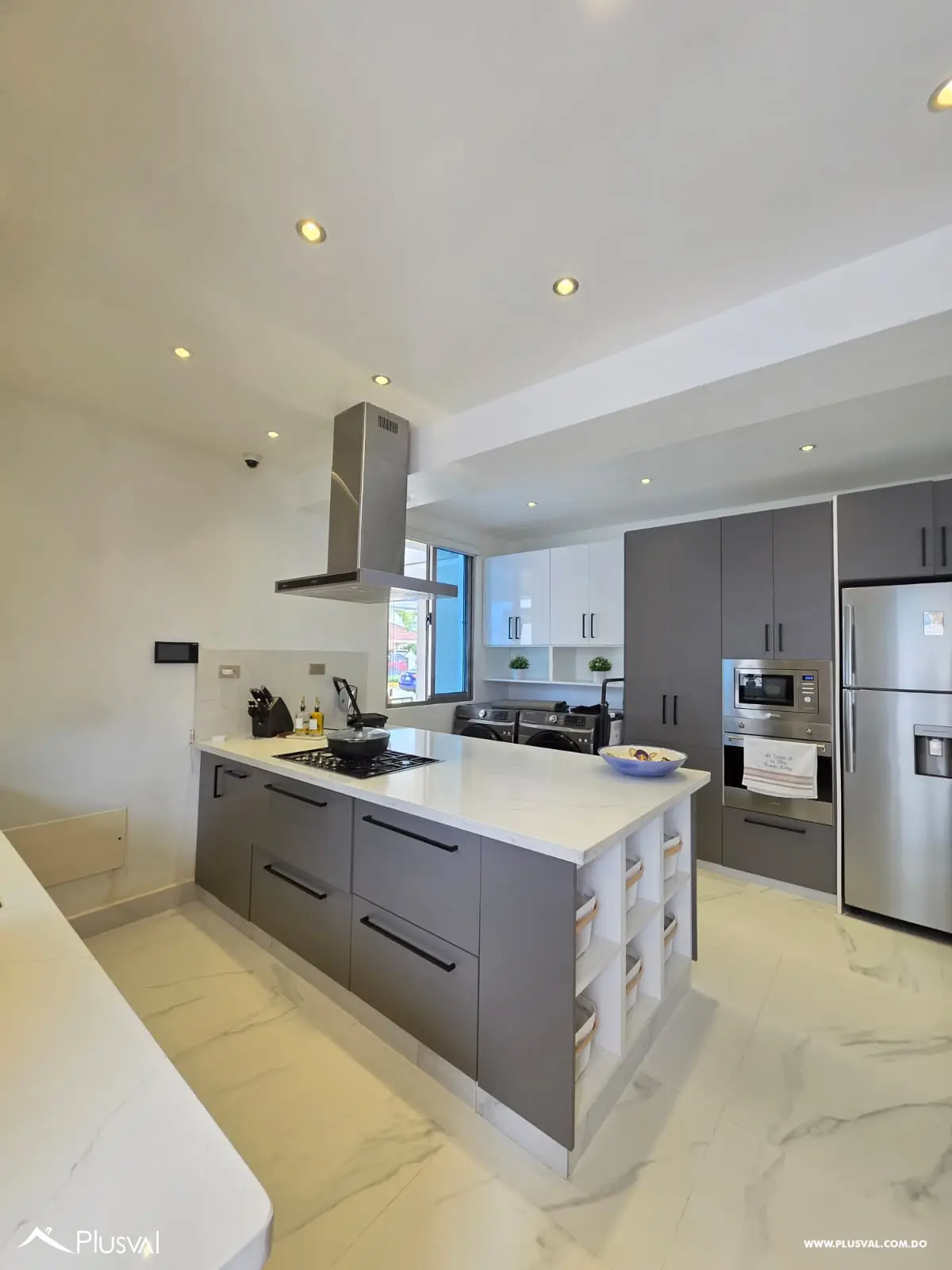 Vivienda de 2 niveles en Proyecto seguro de Santiago. 459872