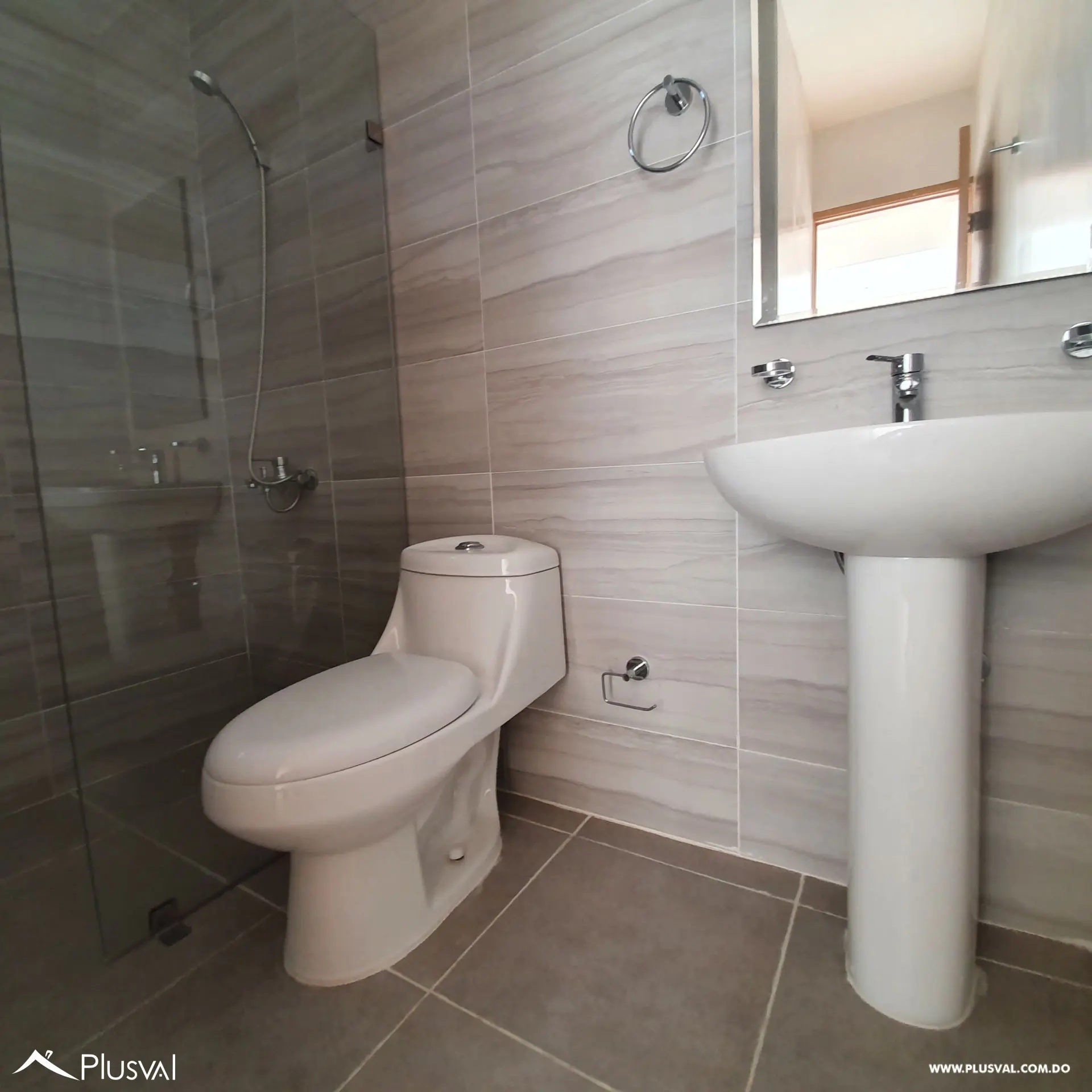 Amplio apartamento en alquiler en el millón 458503