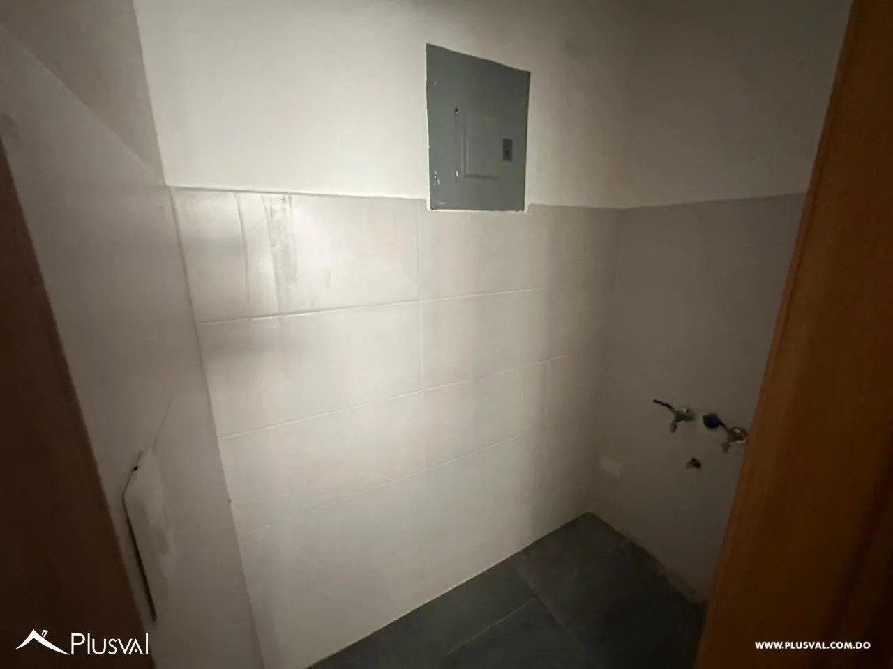 Apartamento de 2 habitaciones en el sector de Evaristo Morales 476652