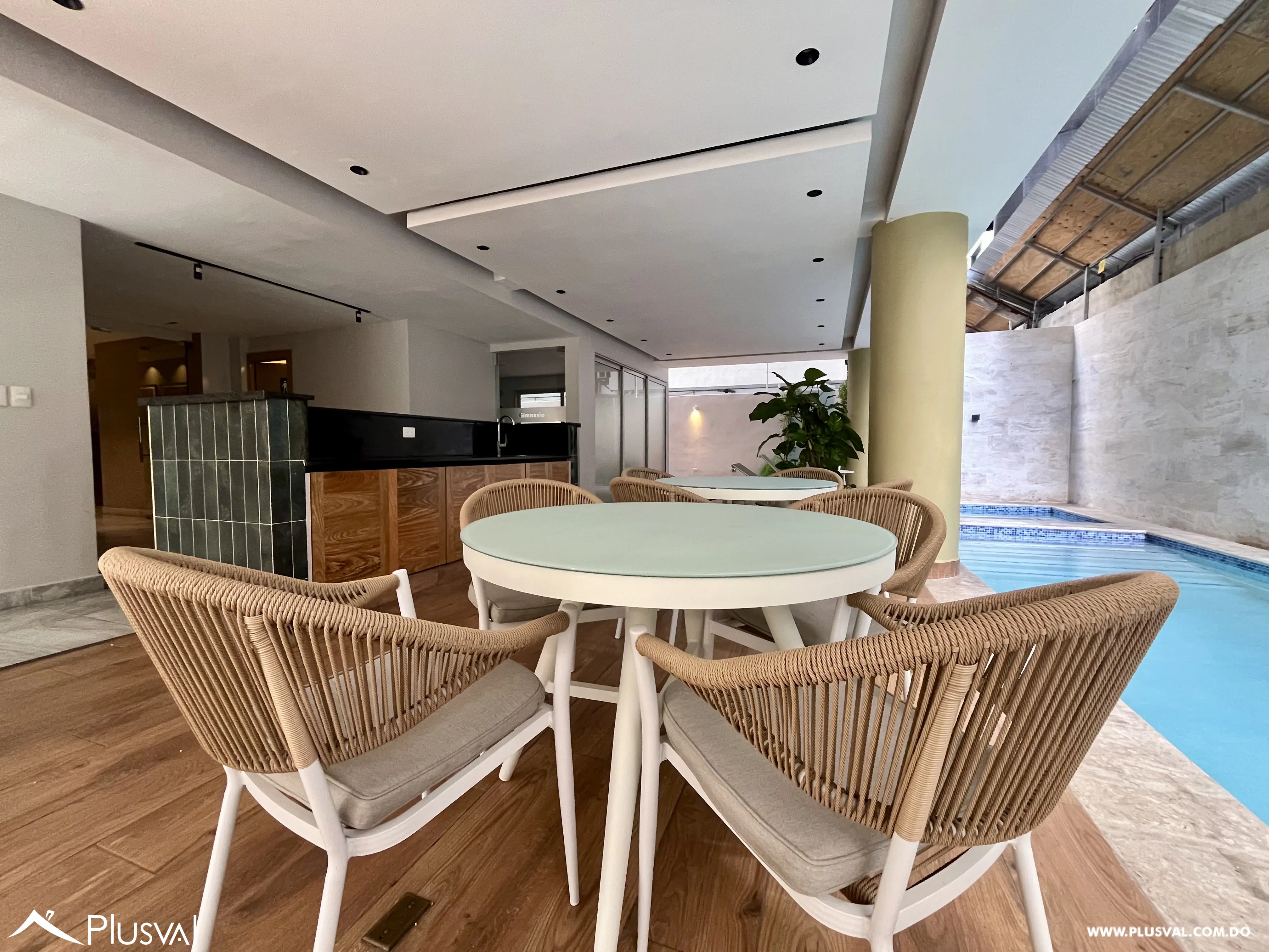 Apartamento en alquiler, ubicado en zona estratégica de Naco. 491451