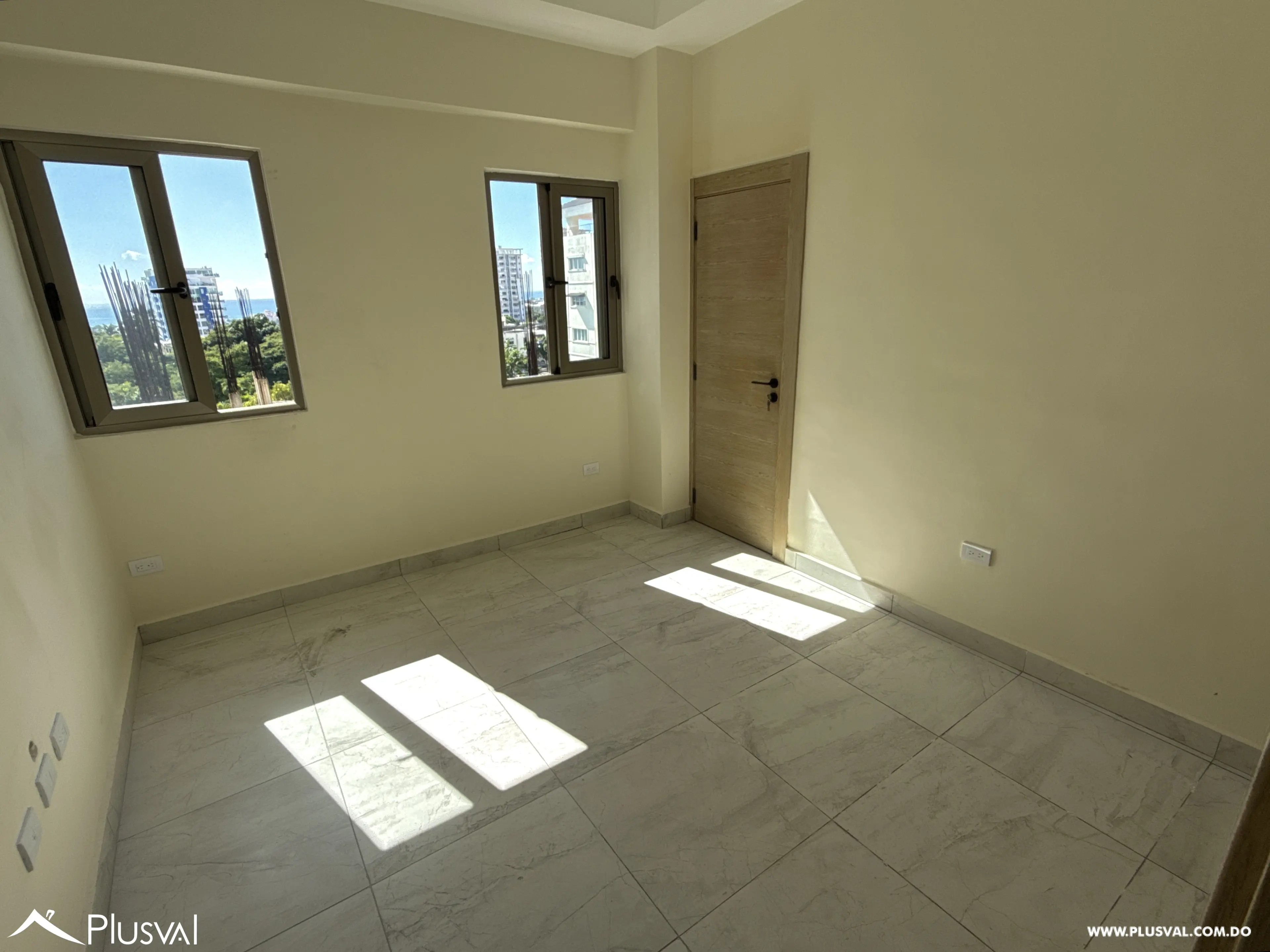 Apartamento 2 habitaciones con Vista al Mar y 2 parqueos en Alquiler en La Esperilla 478256