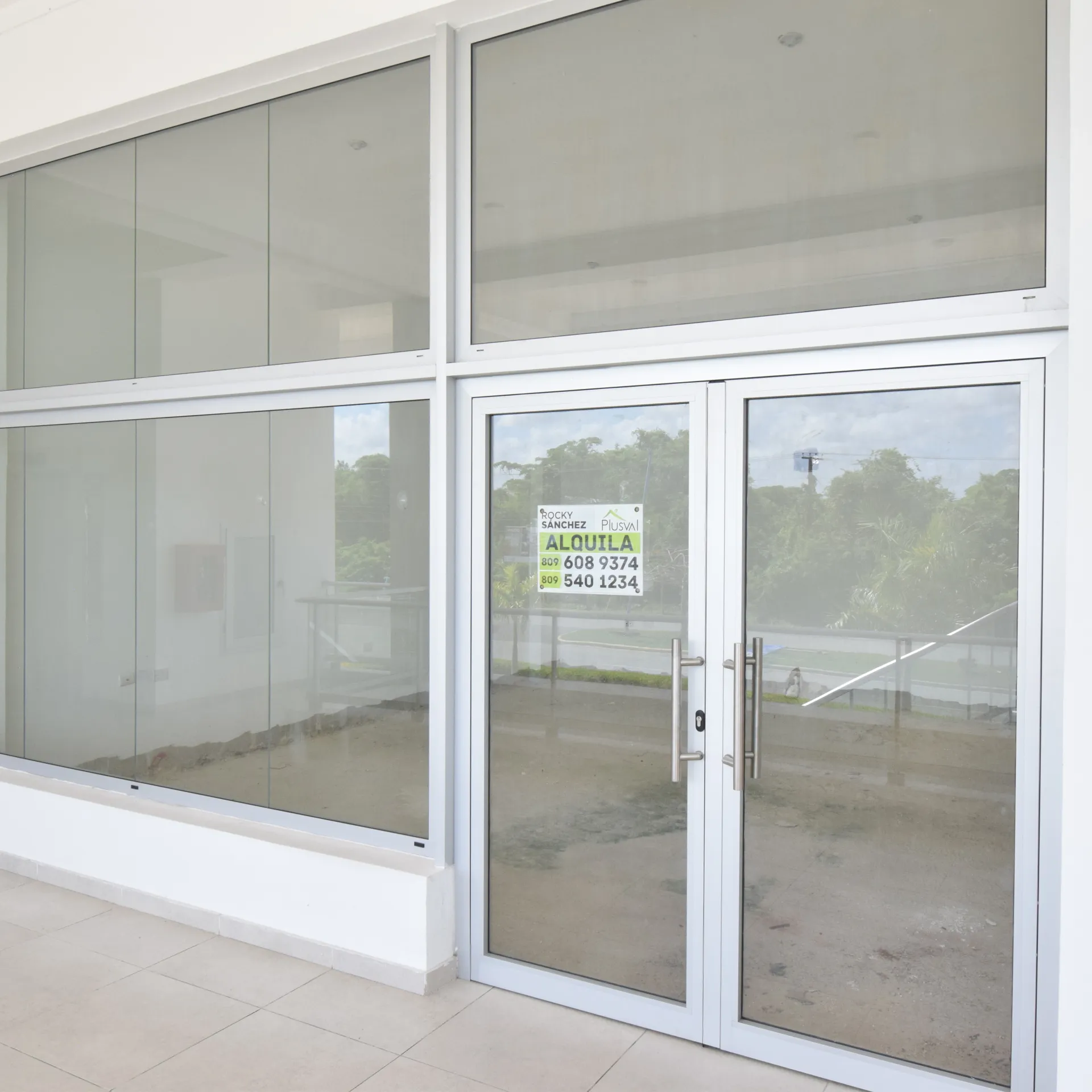 Local en alquiler en Juan Dolio , frontal al Boulevard 440720