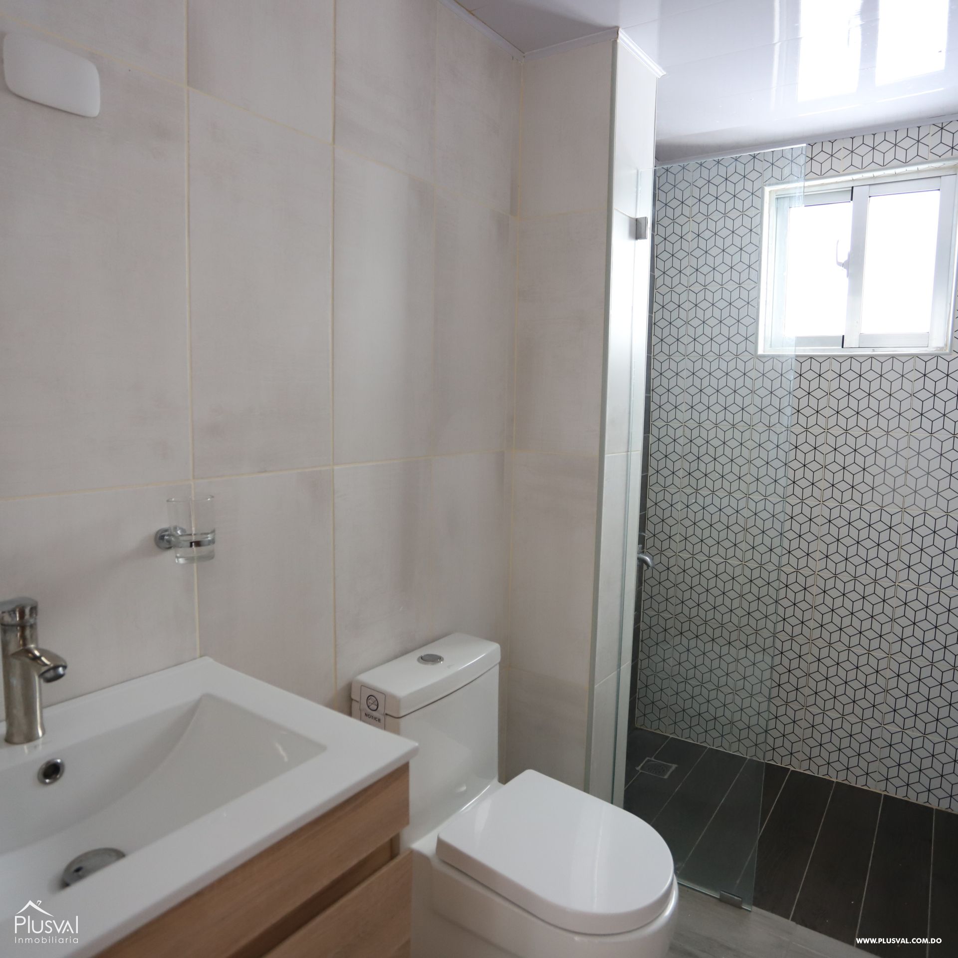 Apartamento en venta en la Vereda segundo piso de tres habitaciones y doble balcon 344216