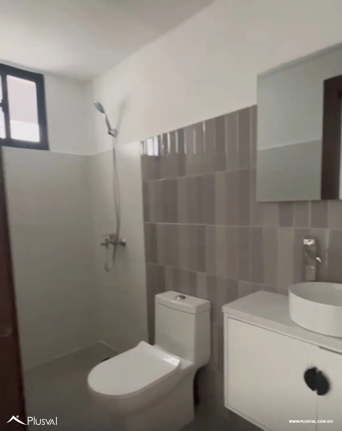 MODERNO PROYECTO EN VENTA EN ZONA EXCLUSIVA DE MIRADOR NORTE 485646