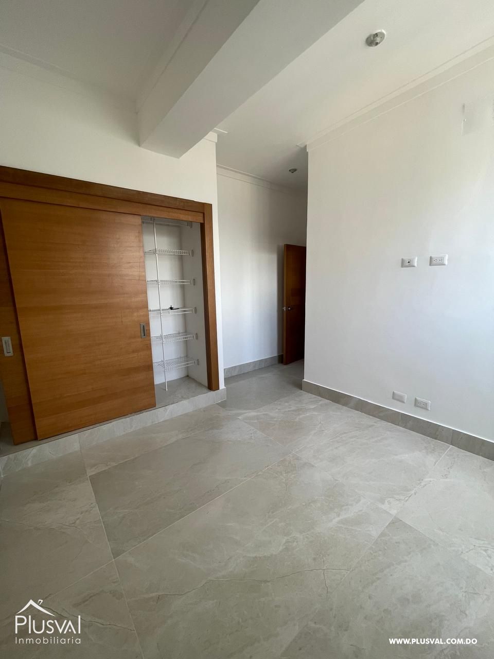 Moderno Apartamento en alquiler de 1 habitación + Estudio en Torre Exclusiva en Bella Vista –Vive con estilo en este elegante 1 habitación con estudio cerrado, balcón y áreas sociales con picuzzi, en 450305