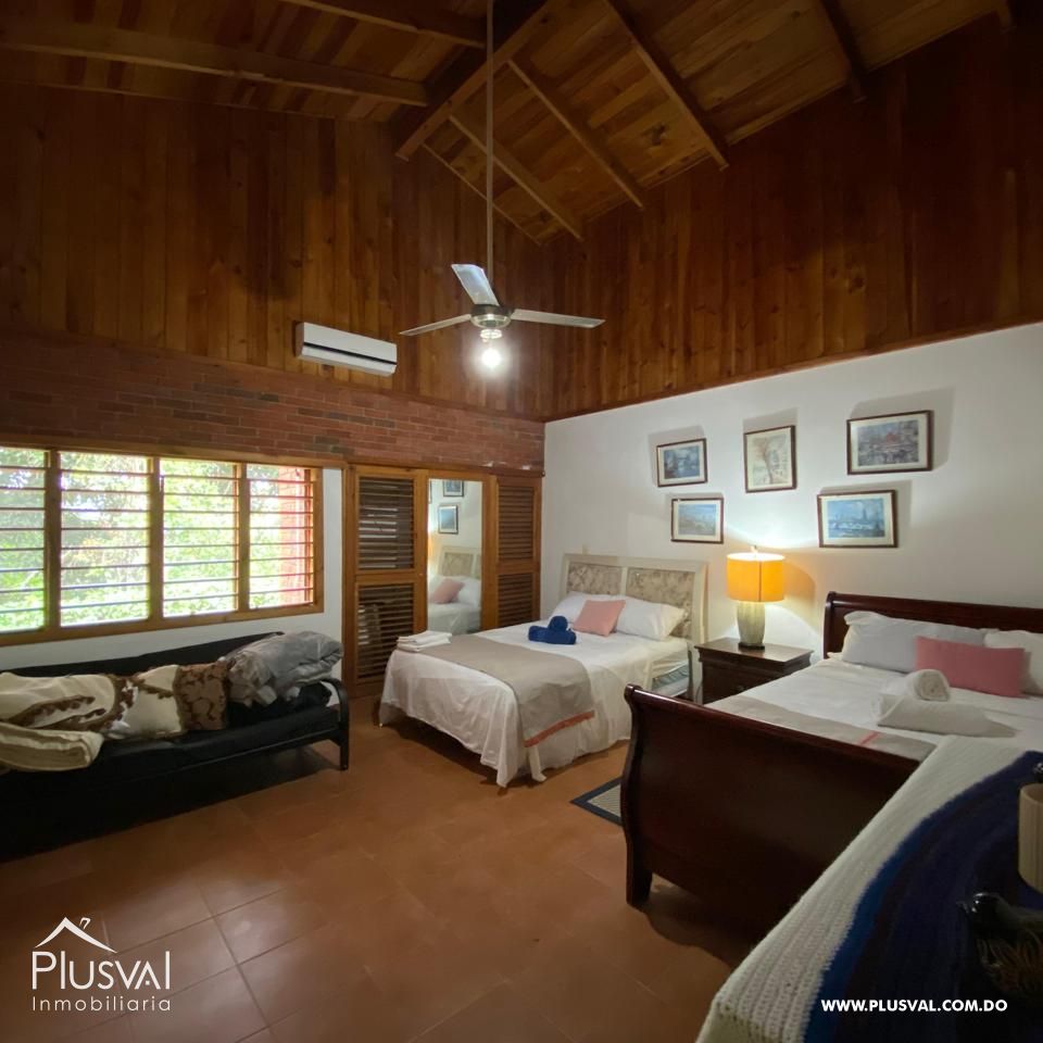 Villa con gran Terreno y piscina en Jarabacoa ideal para la familia o para inversión 424813