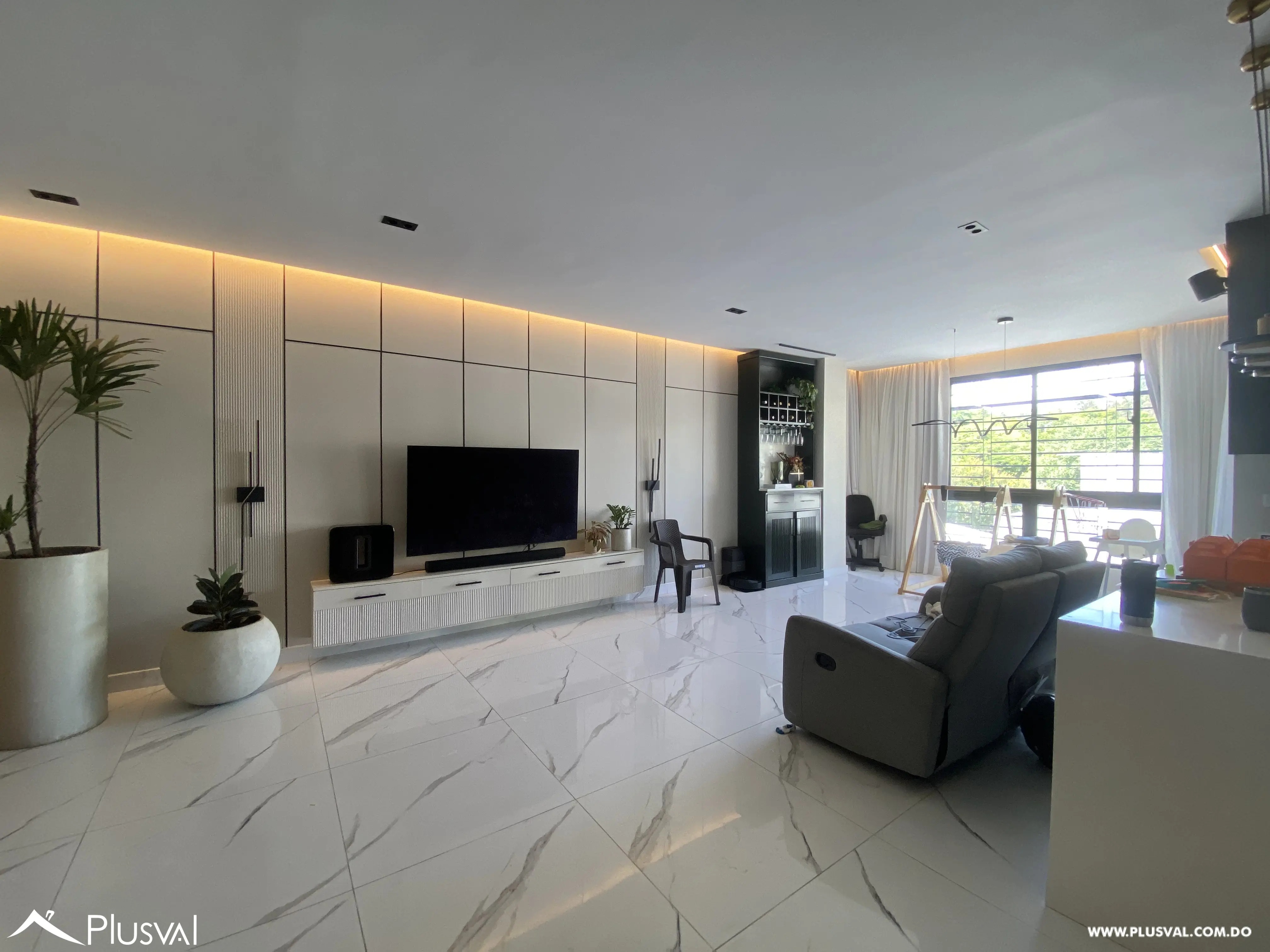 Penthouse de 3 niveles en venta en Jardines del Sur con terraza privada y vista al mar 460872