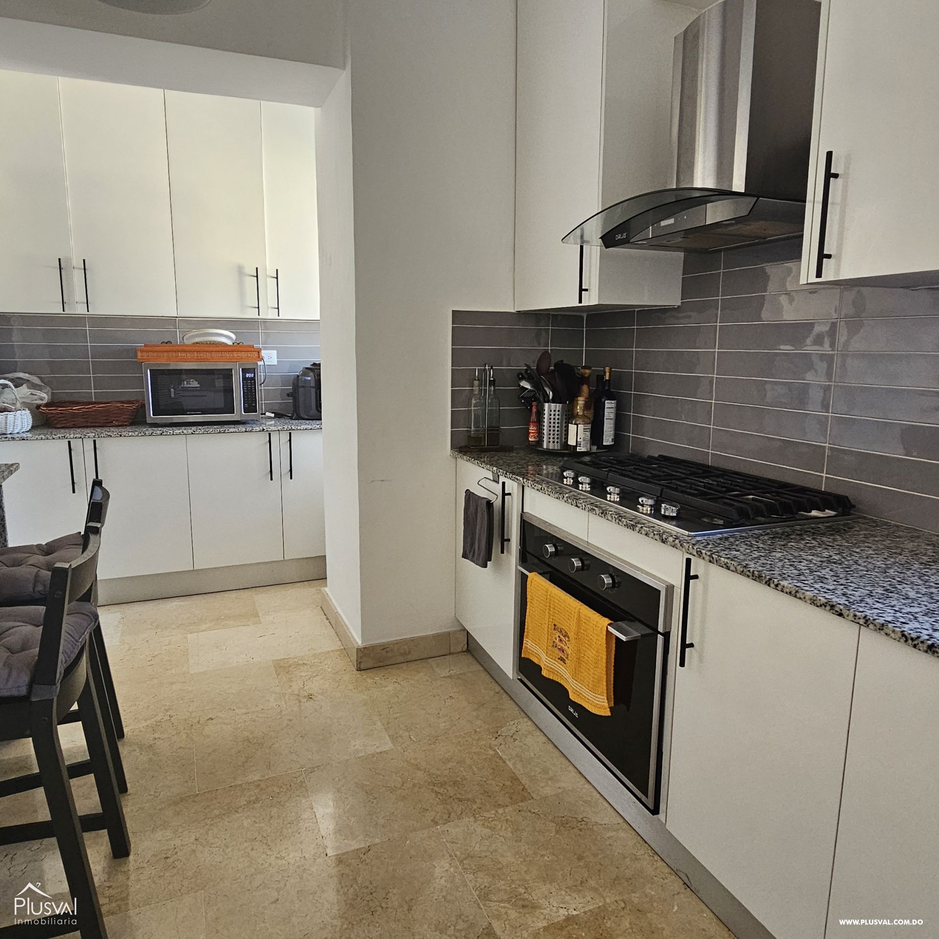 Apartamento de 3 habitaciones en Piantini 410393