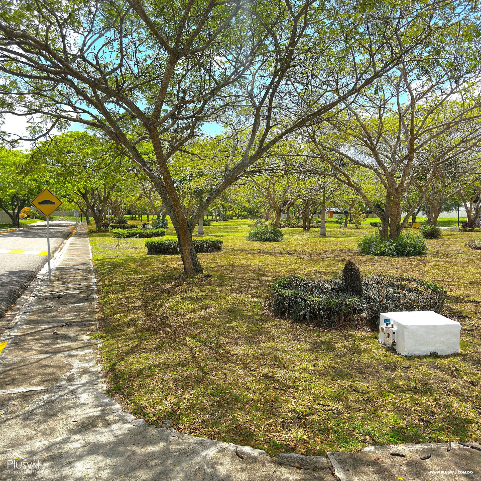 Solar en venta, complejo cerrado Urbanizacion Los Samanes 432758