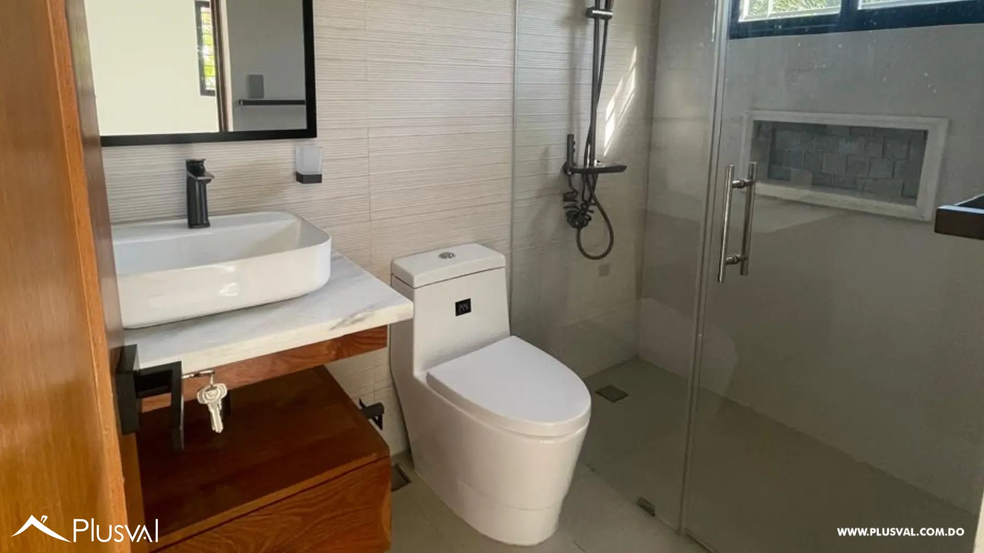 Apartamento en Las Damas: Privacidad y Confort en Residencial Exclusivo 485035