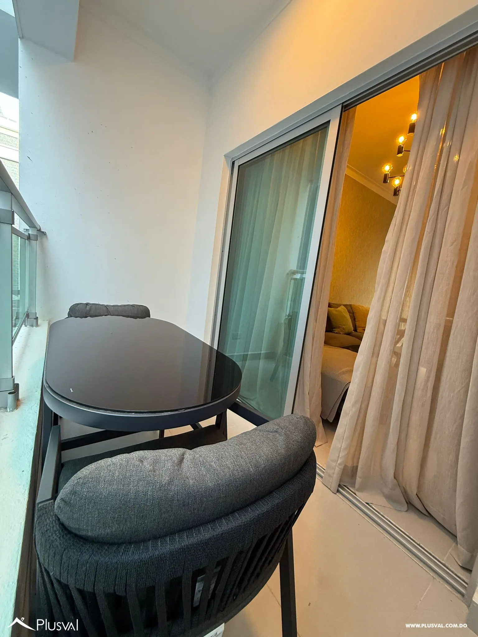 Alquiler de apartamento totalmente amueblado en Evaristo Morales 474077