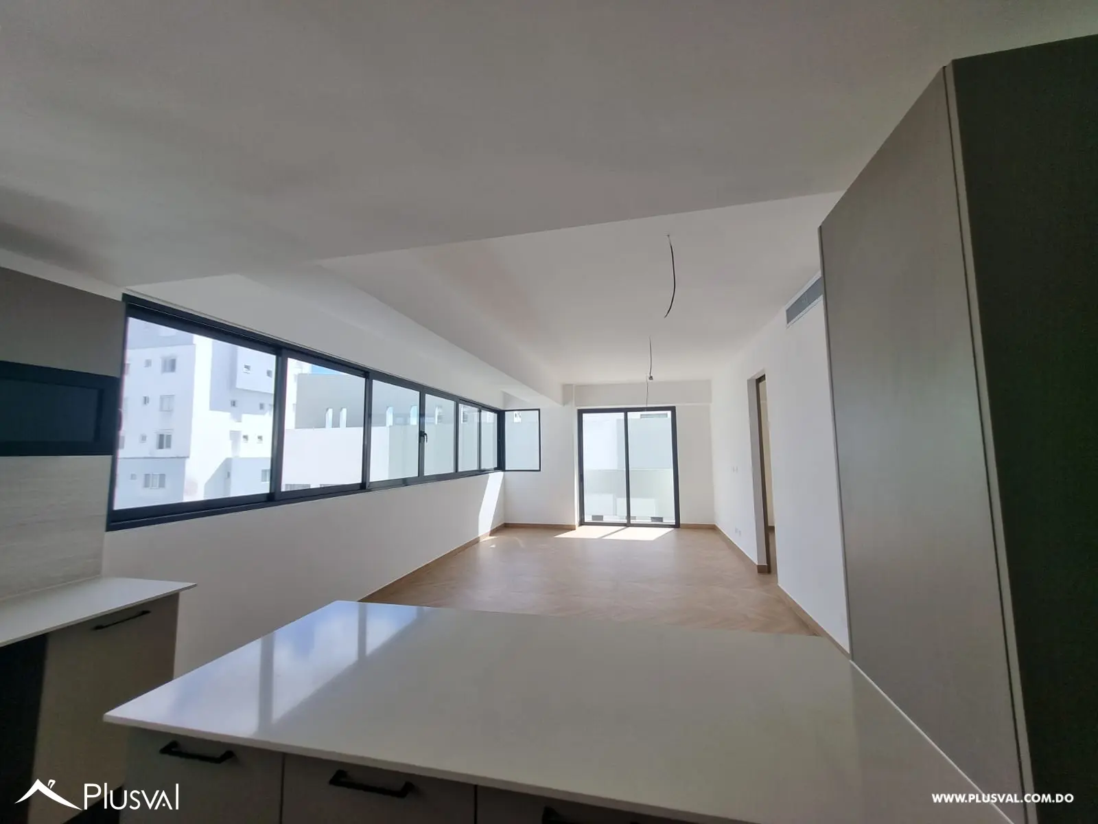 Apartamento en venta en Piantini piso 11 vista parcial al mar 504012