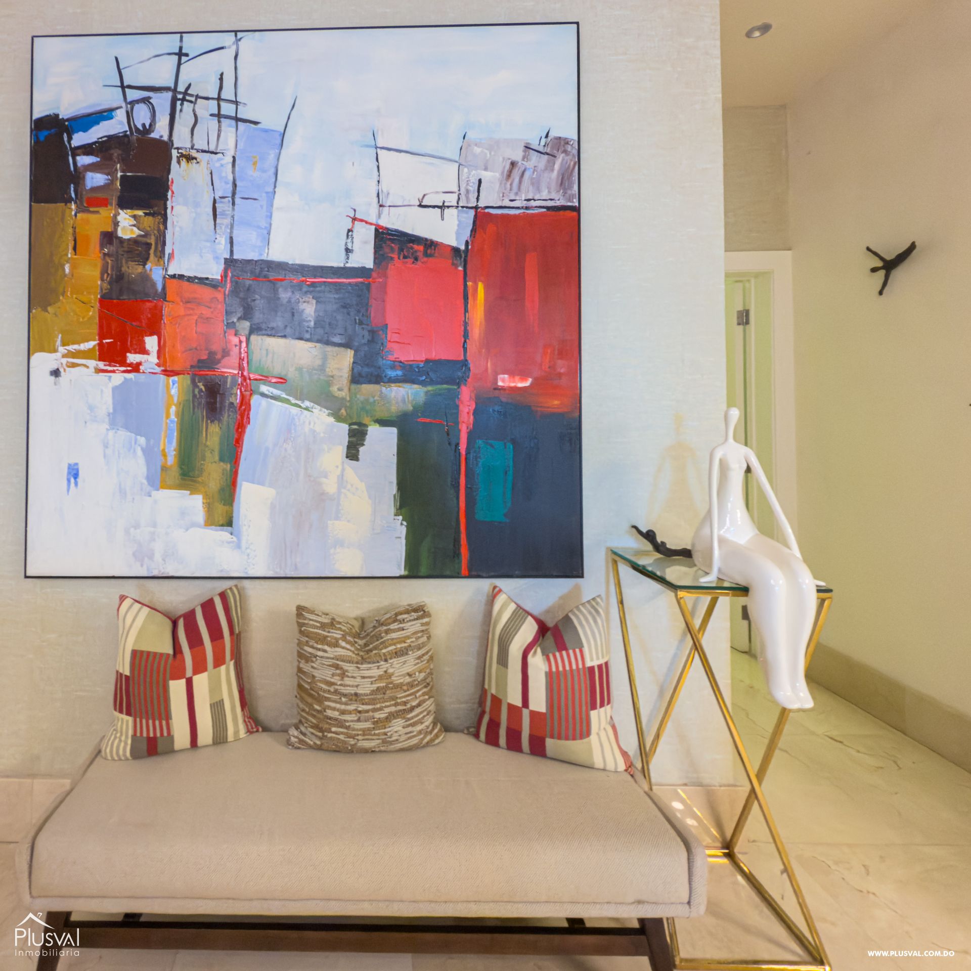 Apartamento Amueblado de Lujo con Terraza y 3 Hab. en Piantini 447546