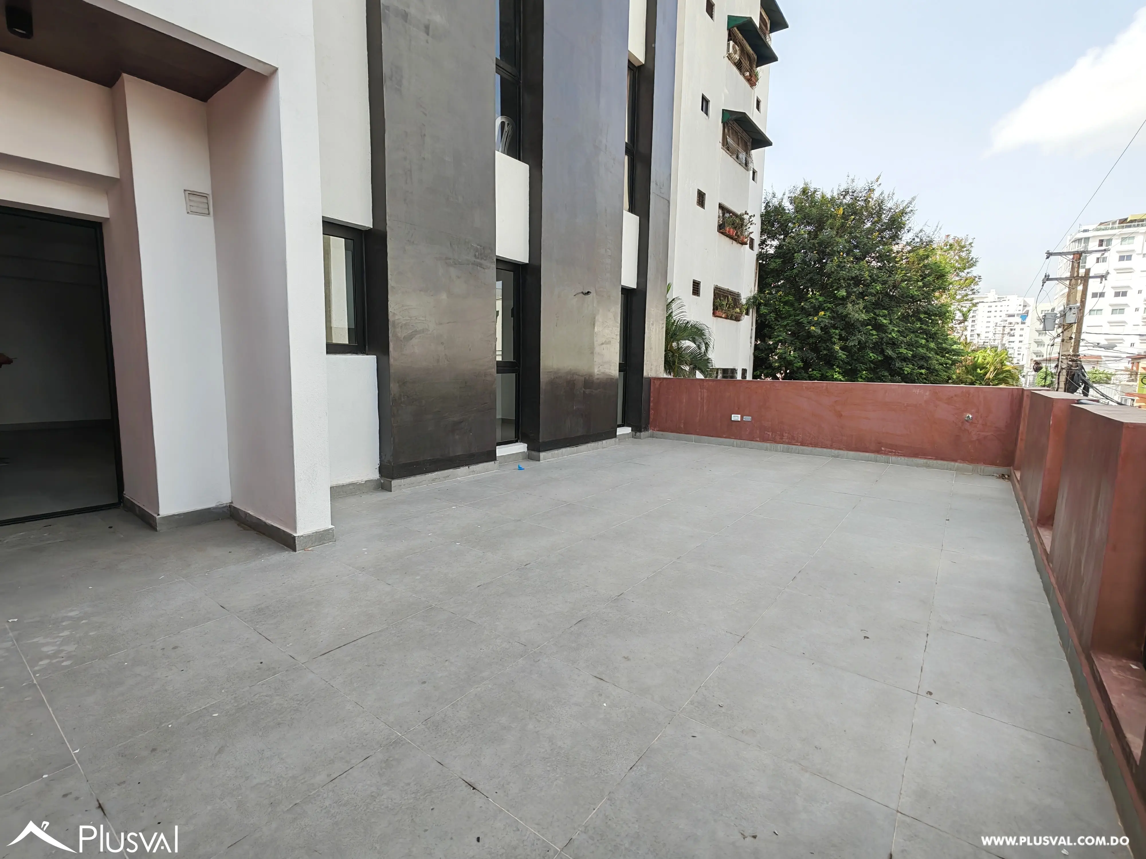 Apartamento con terraza en venta en el Vergel 527007
