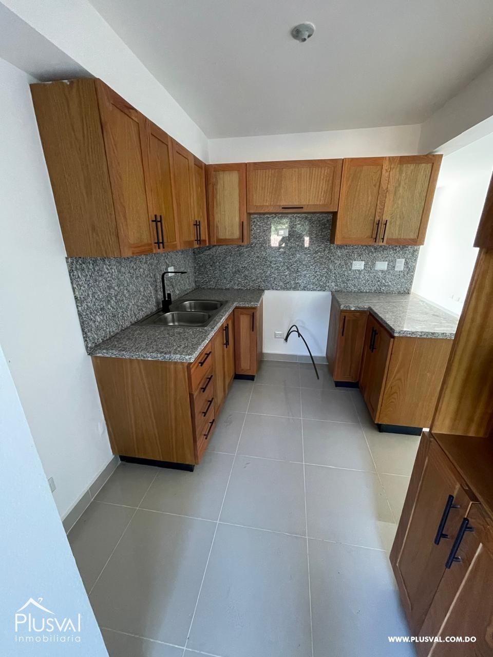 Apartamento en Venta  Avenida Antonio Guzmán Con Piscina y Seguridad 467318