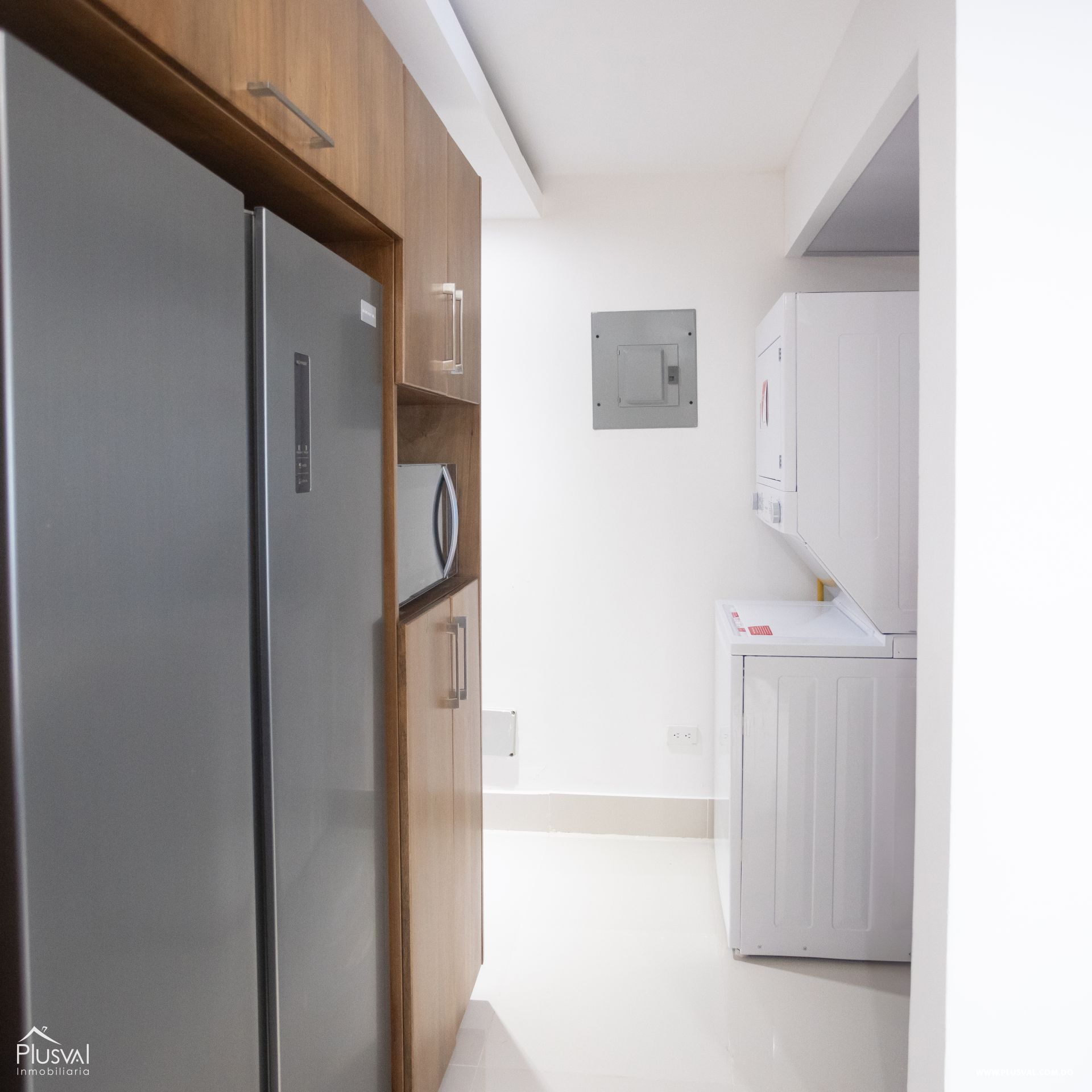 Hermoso y amplio apartamento totalmente amueblado. 355019