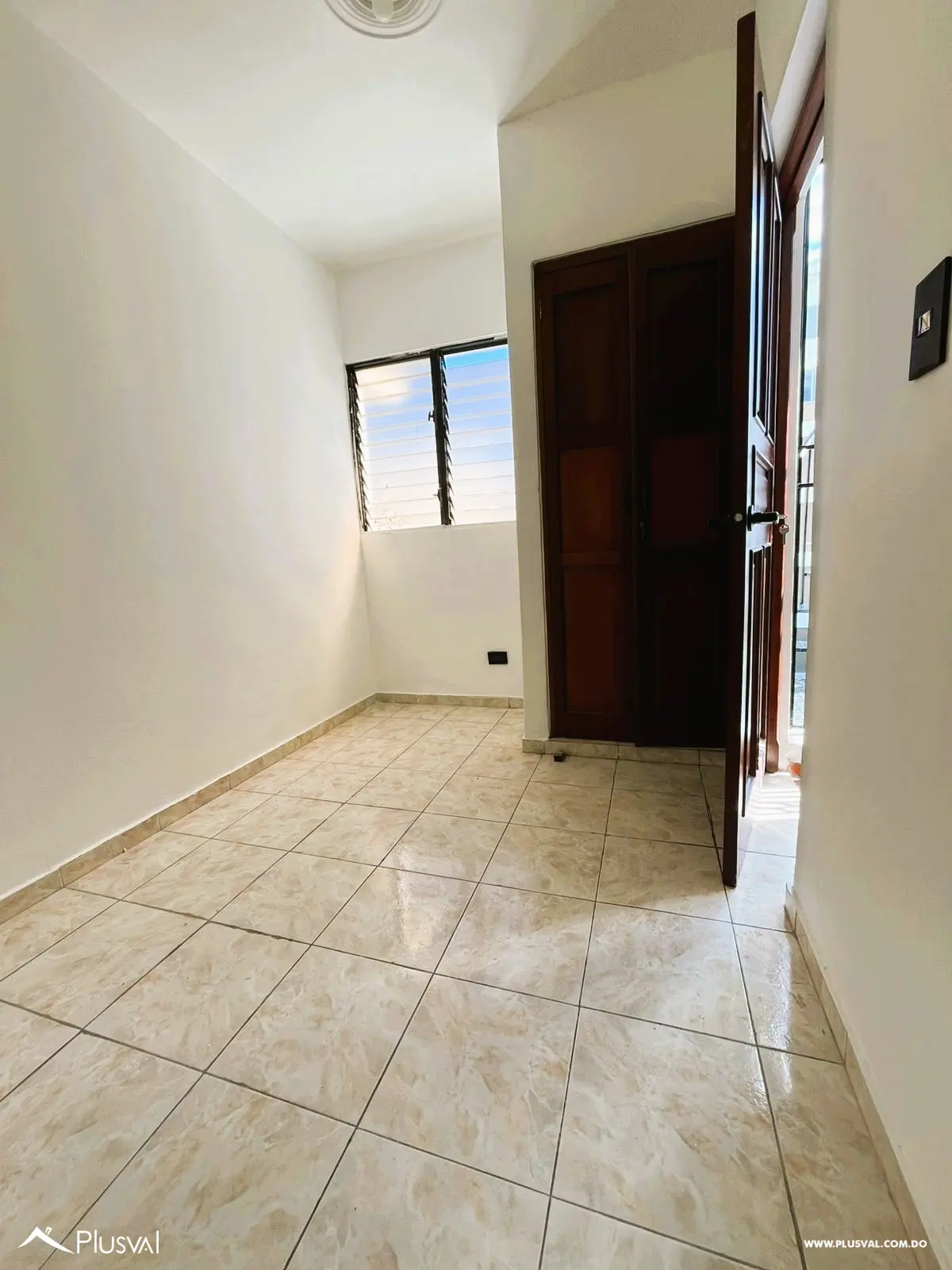Apartamento en alquiler de 3 habitaciones en Los Cacicazgos 473021