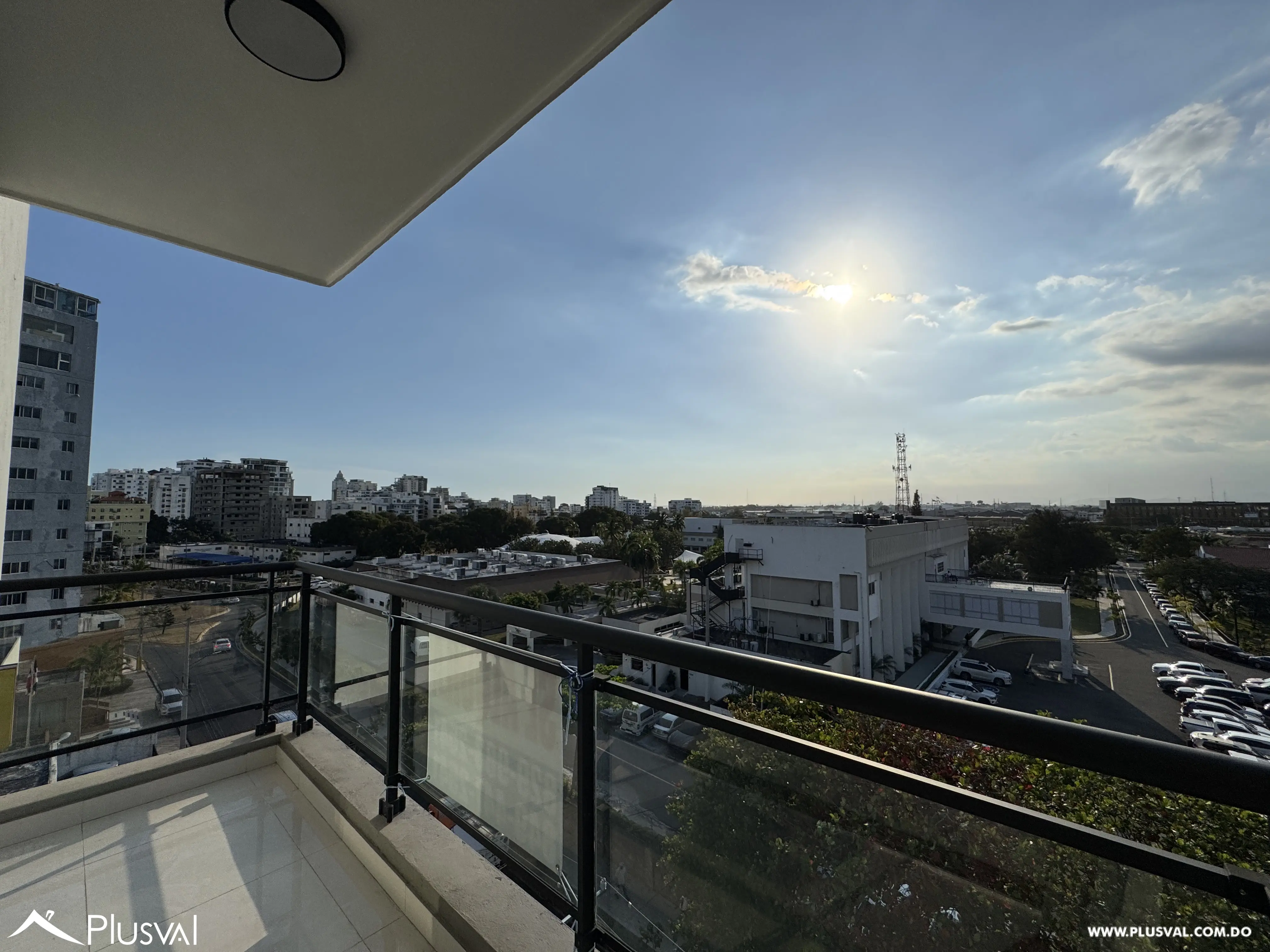 Apartamento en alquiler con 2 habitaciones y amenidades modernas cerca del Mirador Sur 493049