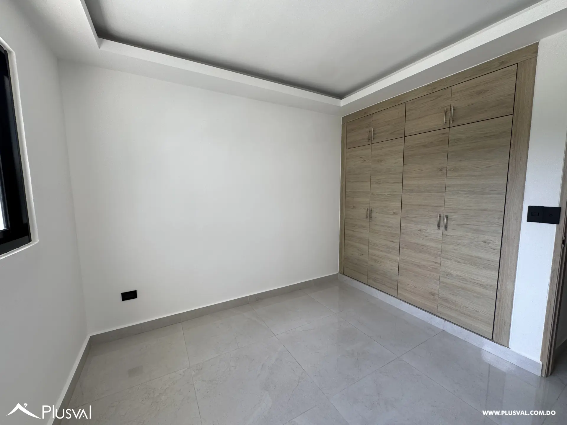 Apartamento en venta ubicado en un 4to nivel con ascensor y terraza 528951