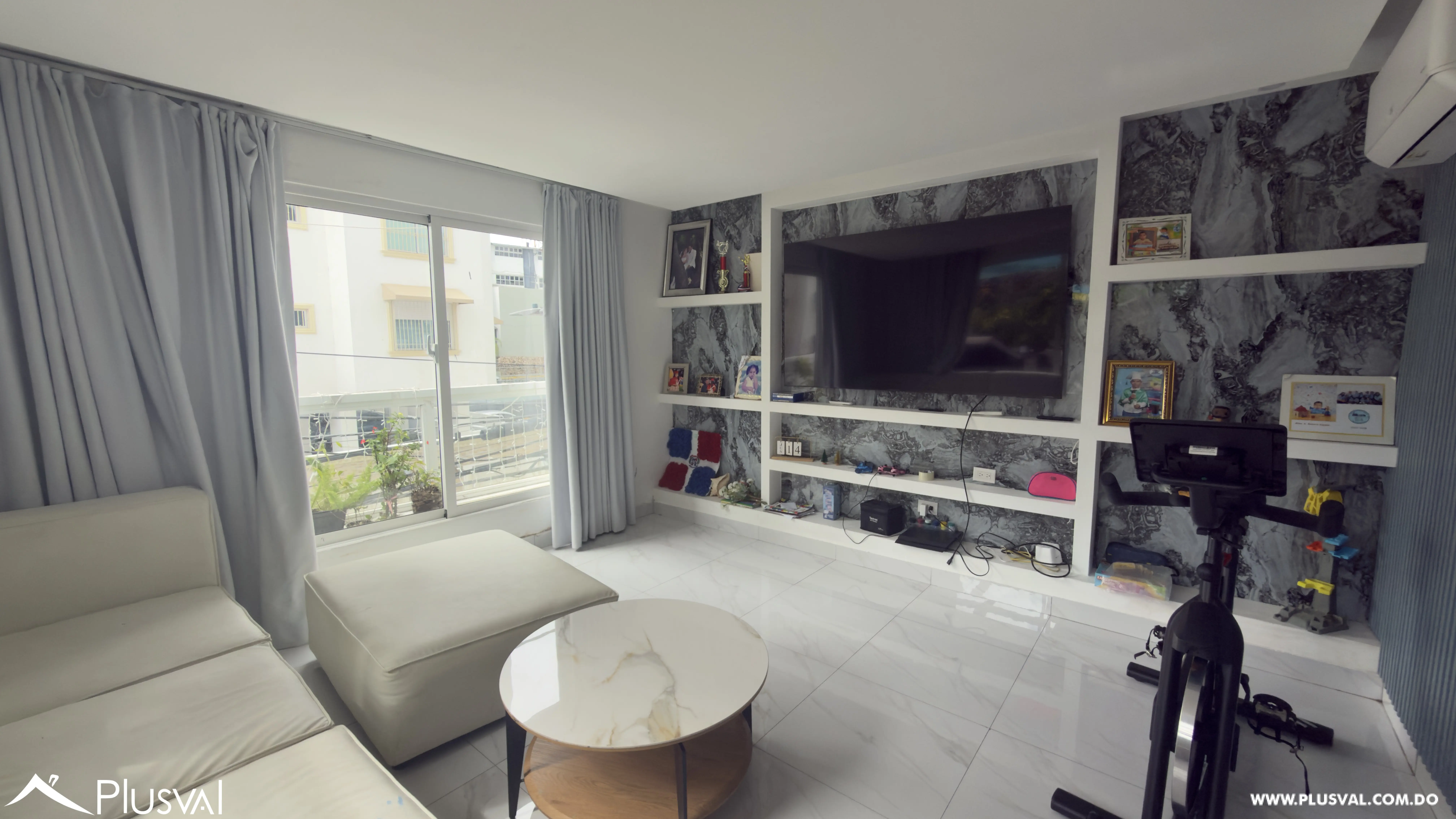 Apartamento con terraza en venta en Renacimiento 516680