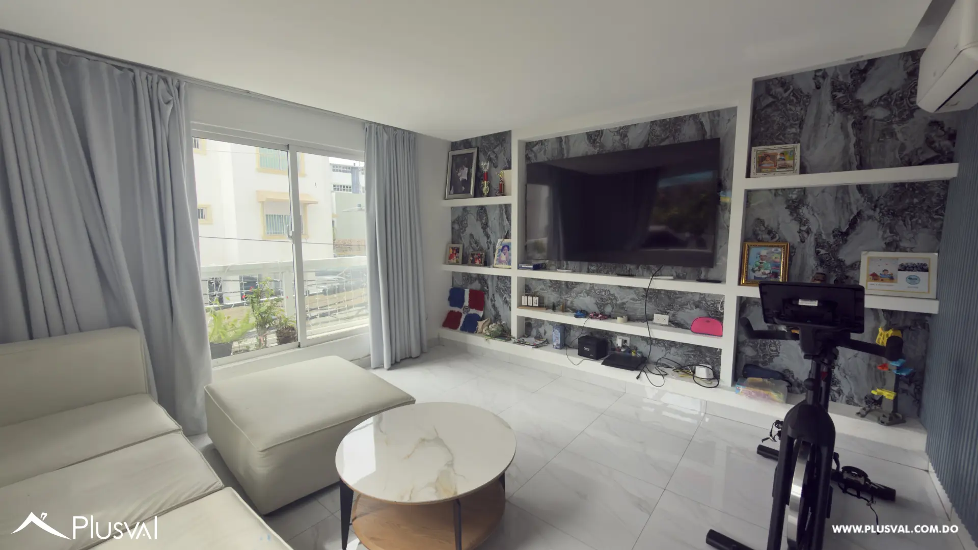 Apartamento con terraza en venta en Renacimiento 516680