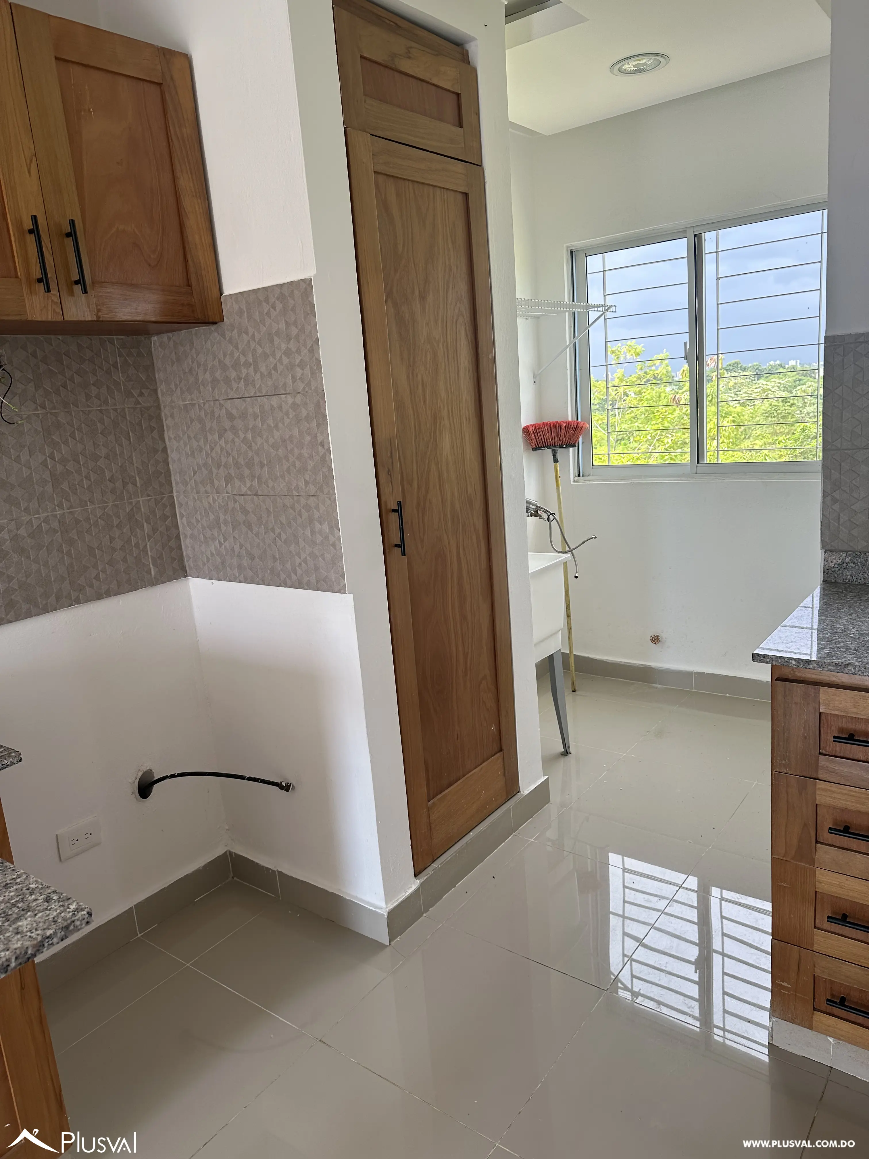 Apartamento de 3 habitaciones, 2 baños y terraza, en Arroyo hondo 3 512953