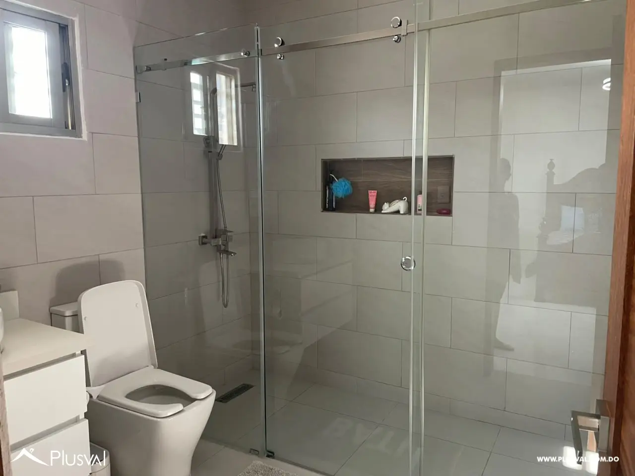 Casa Amplia y Amueblada en Residencial Gamundi, La Vega 520770