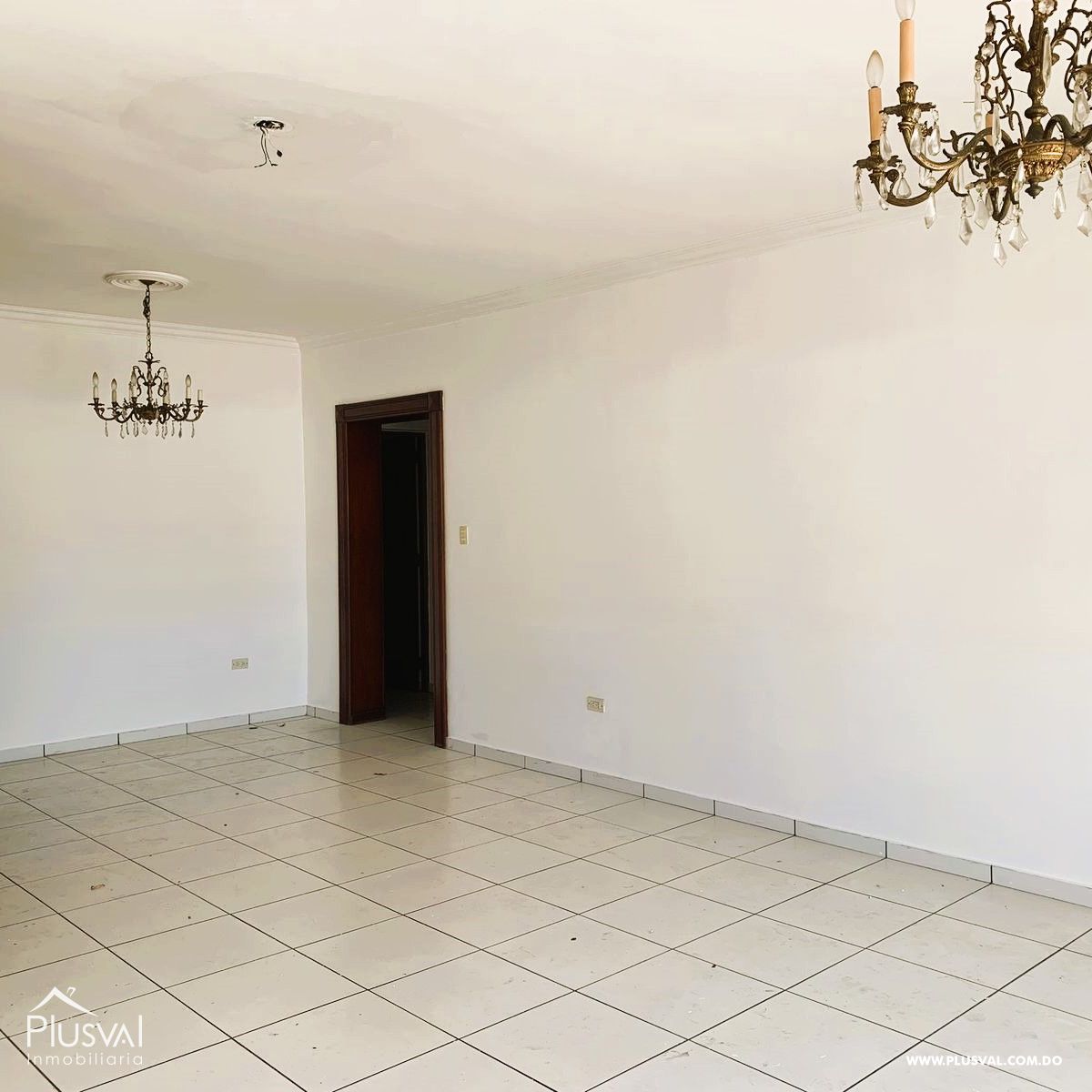 Apartamento con terraza en venta, Evaristo Morales de 3 habitaciones 395400