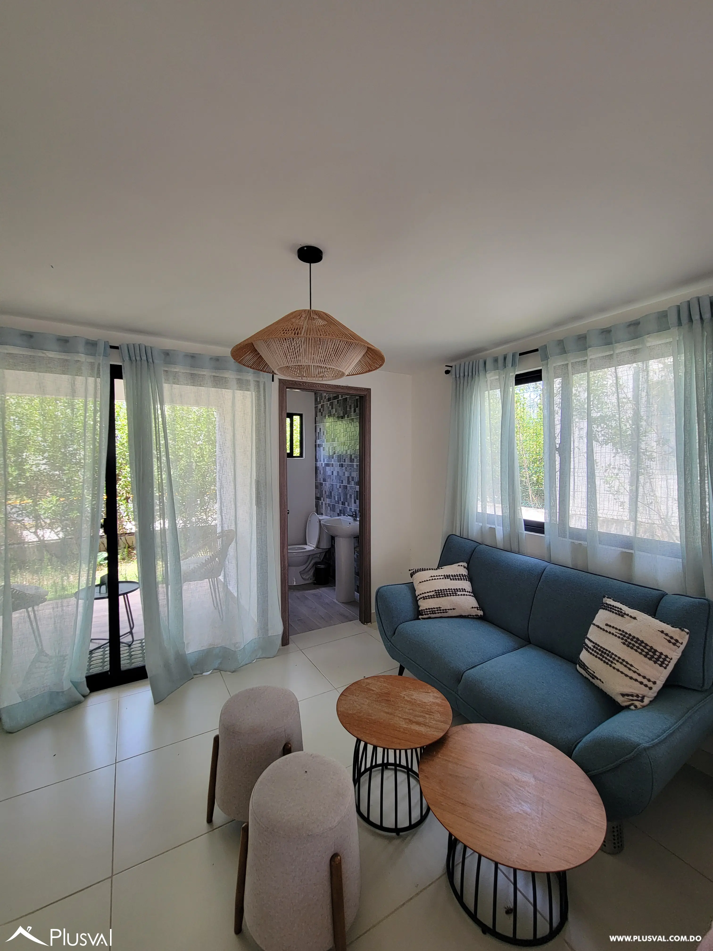 Villa Amueblada de 3 Habitaciones en Punta Cana con Jacuzzi y Patio Privado 523364