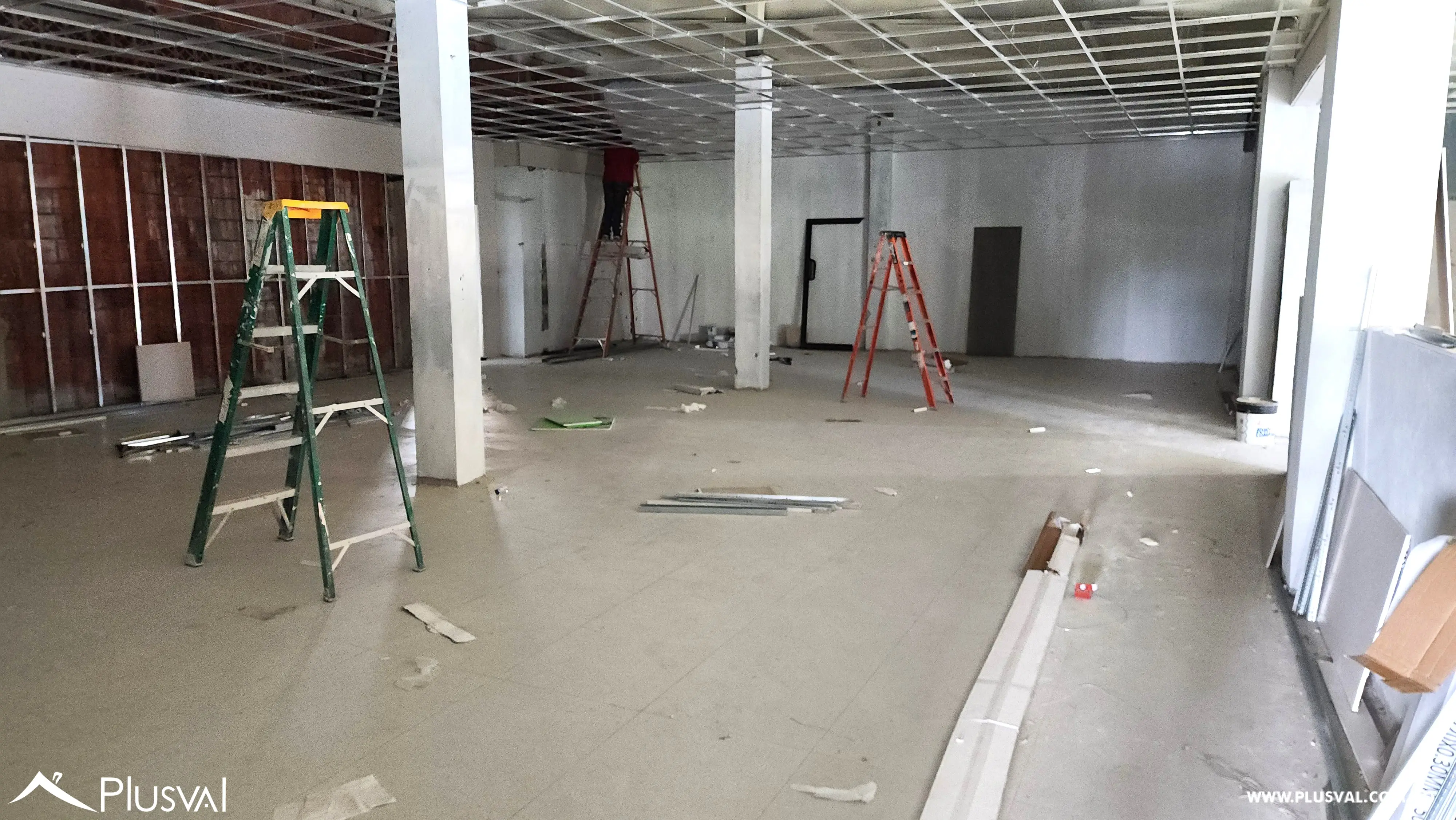 Alquiler de amplio local de oficinas en La Fe. 496499