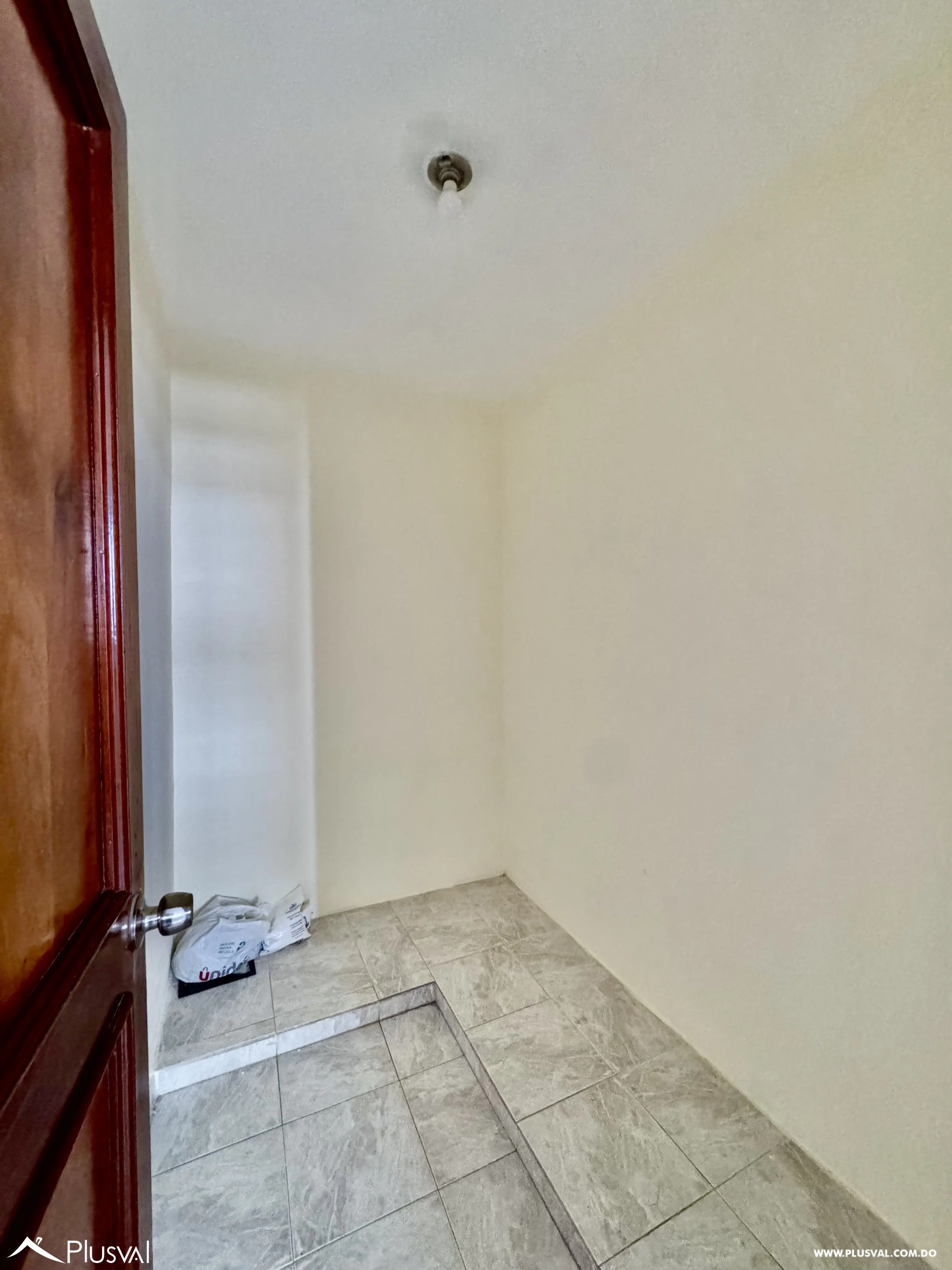 Alquilo Amplio Apto Clásico en Naco 494290