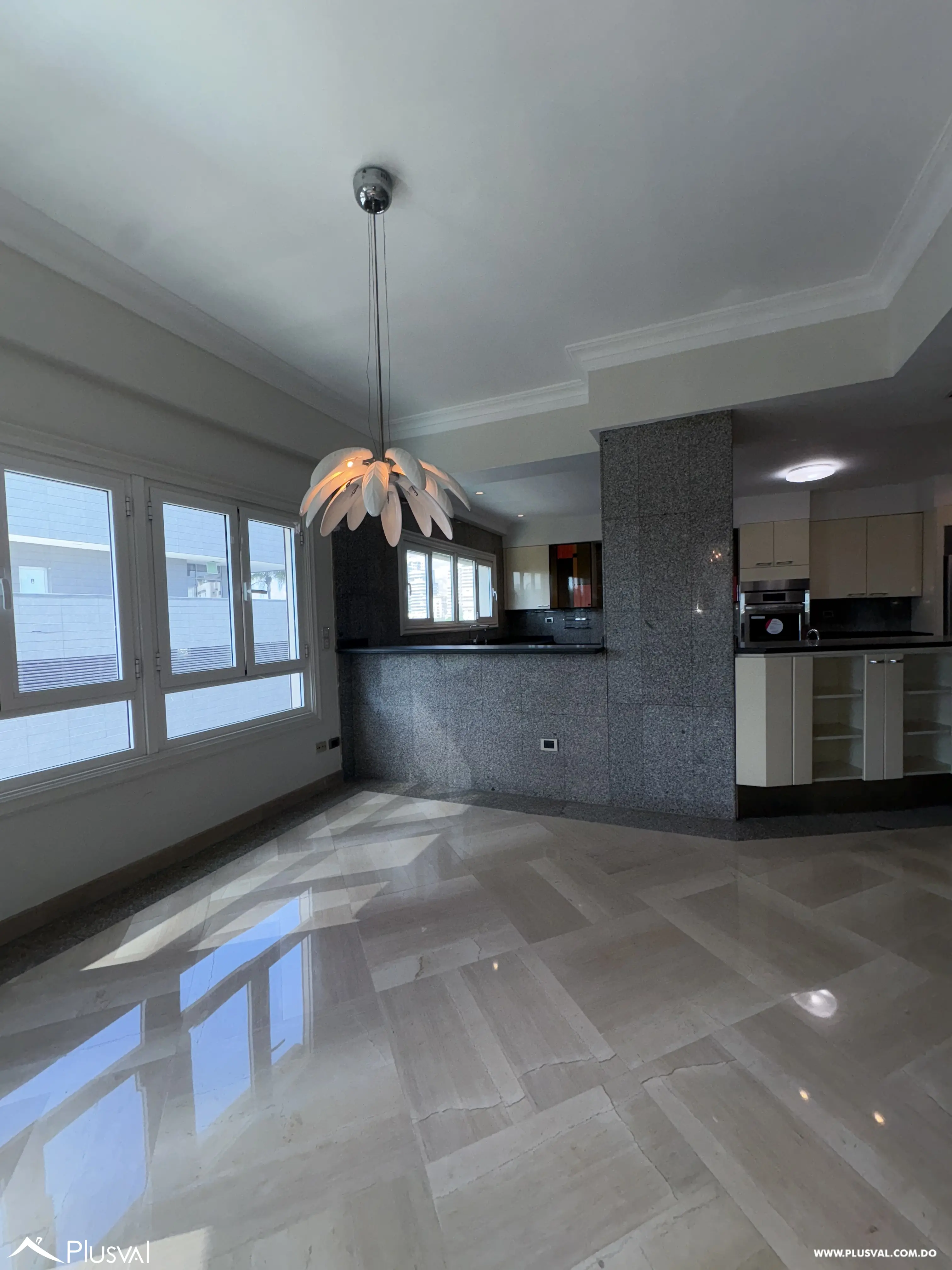 Apartamento en alquiler en plena Anacaona frente al parque 481990