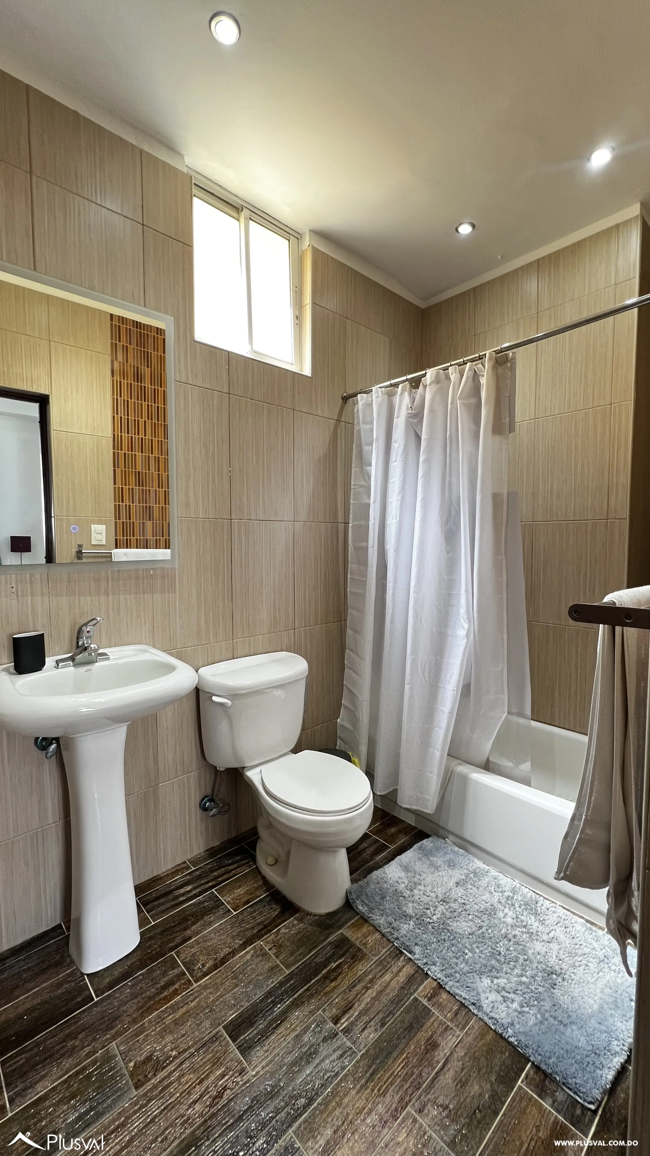 Apartamento estudio amueblado con hermosa vista desde la sala  y la habitación 526292
