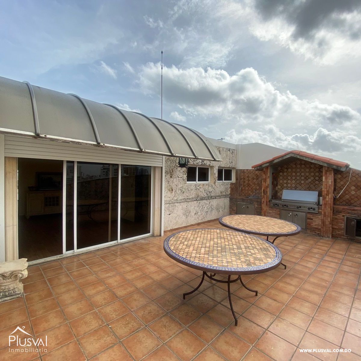 Amplio Penthouse con vistas panorámicas en corazón de Naco 440003