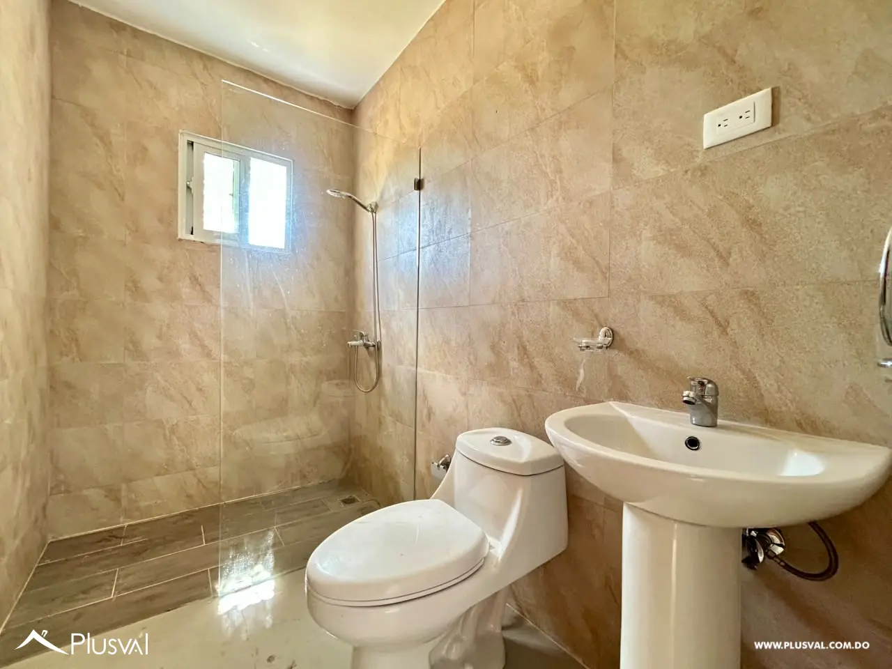 Se vende apartamento en La Vega Tercer nivel con terraza privada 531830