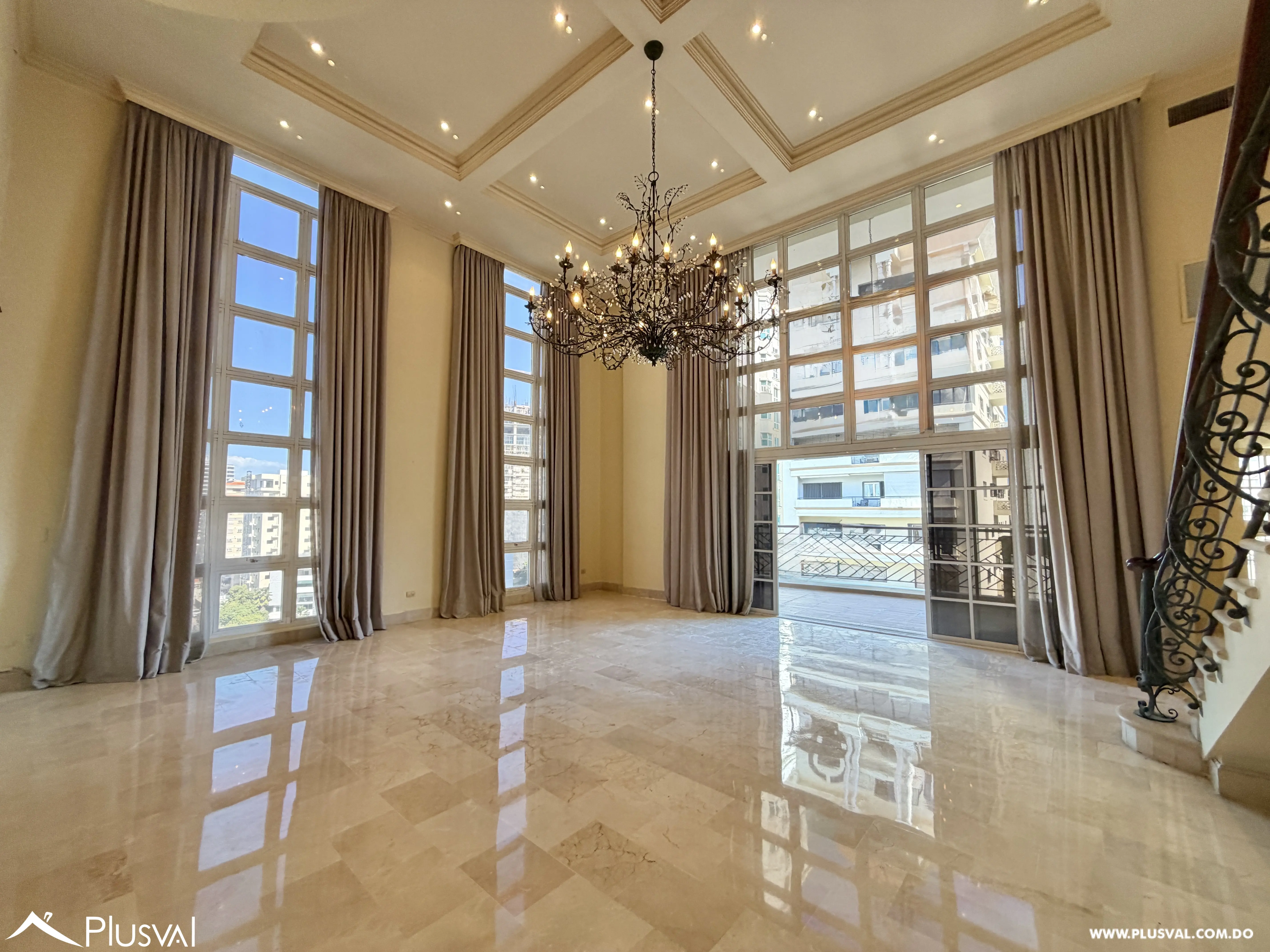 Apartamento penthouse de 3 niveles en La Esperilla en venta 490067