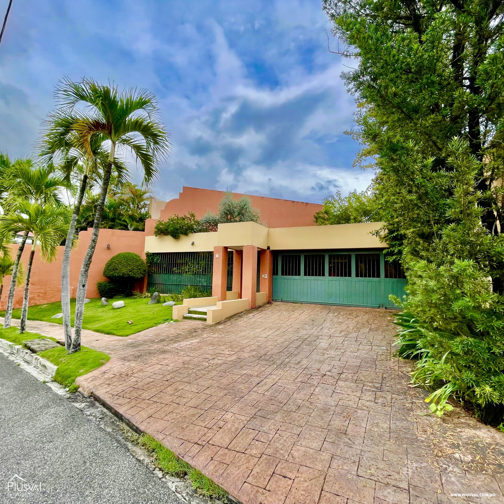 Casa con Patio en Venta en Los Ríos 196595