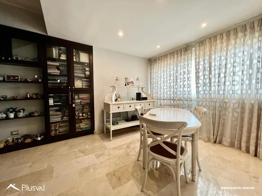 Excelente PH de 3 niveles en venta en una de las zonas mas tranquilas de Naco 492595