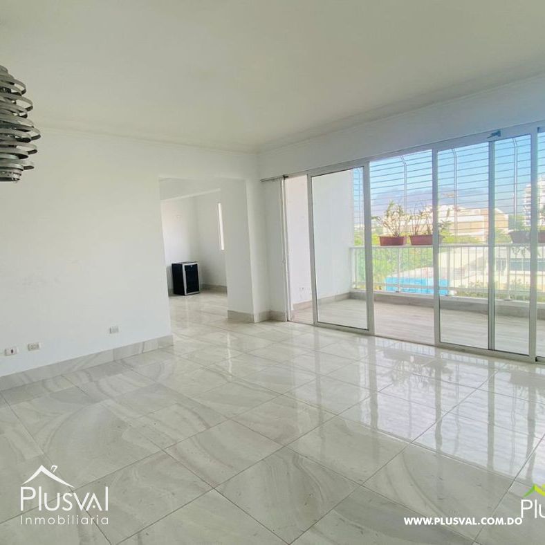 SE ALQUILA AMPLIO APARTAMENTO EN GAZCUE 246193