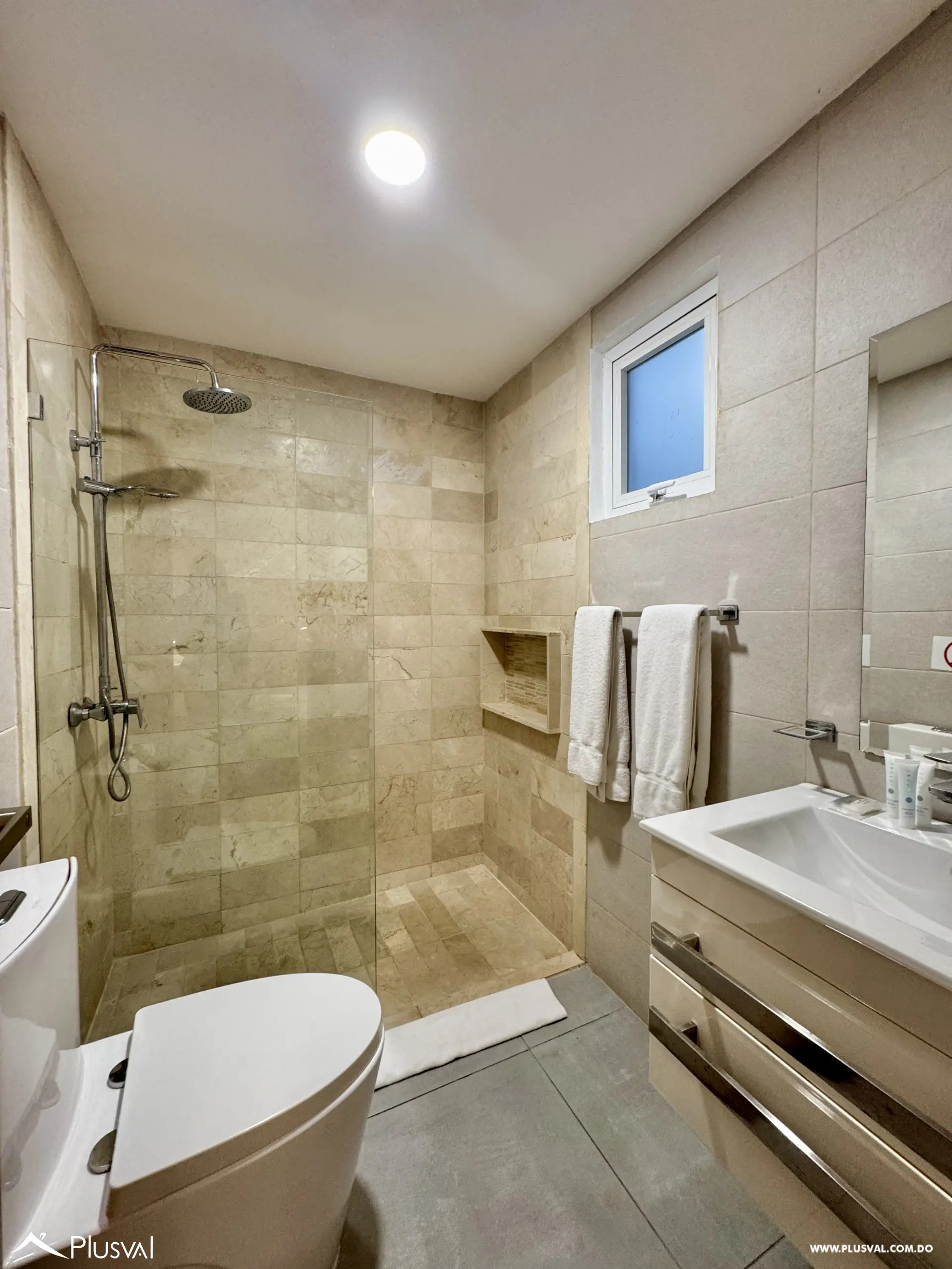 Alquilo Maravilloso Apartamento Amueblado de 1 hab. en Piantini 504166