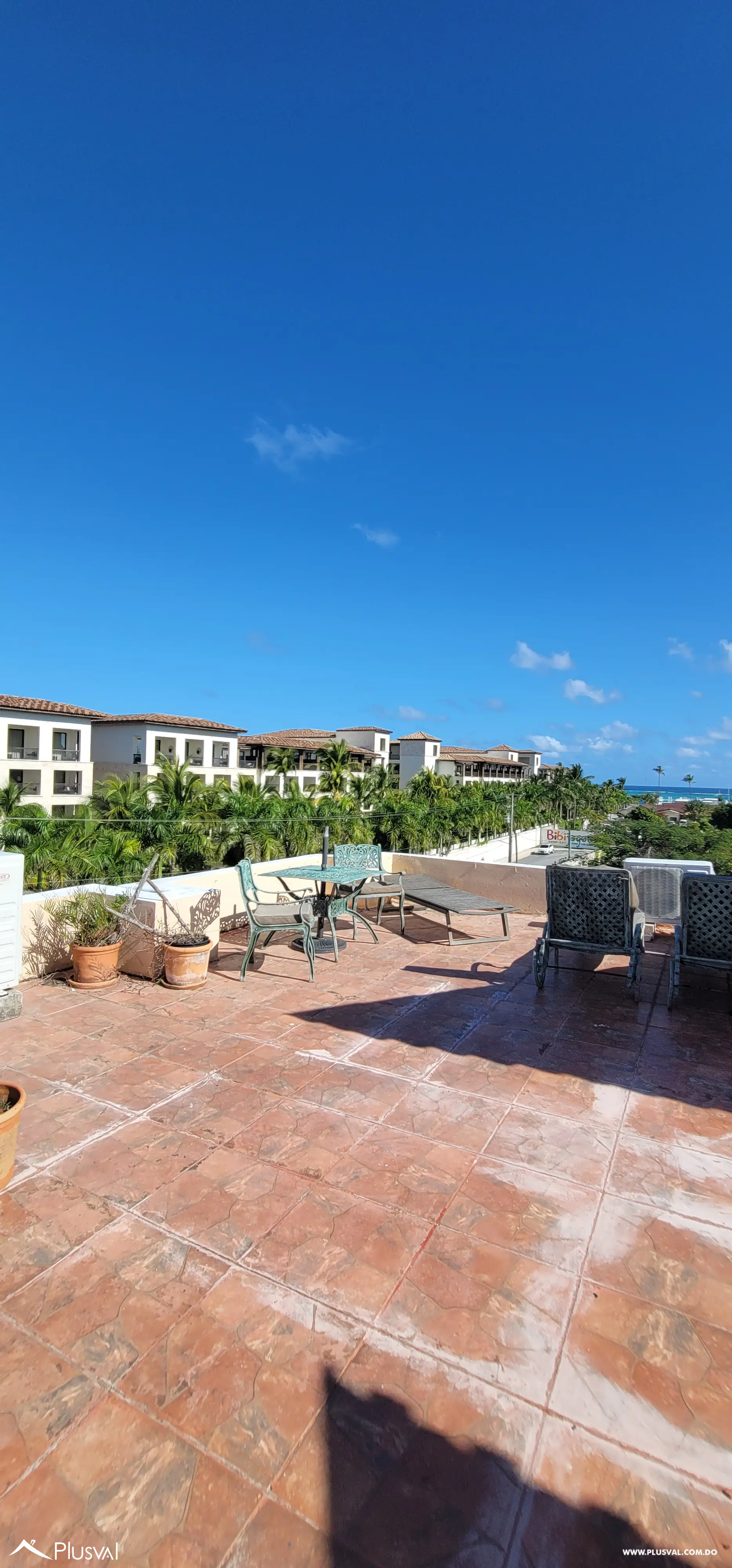 AMPLIO APARTAMENTO EN VENTA EN RESIDENCIAL CERRADO, CON PISCINA Y CON VISTA Y ACCESO DIRECTO A PLAYA BIBIJAGUA, 484347